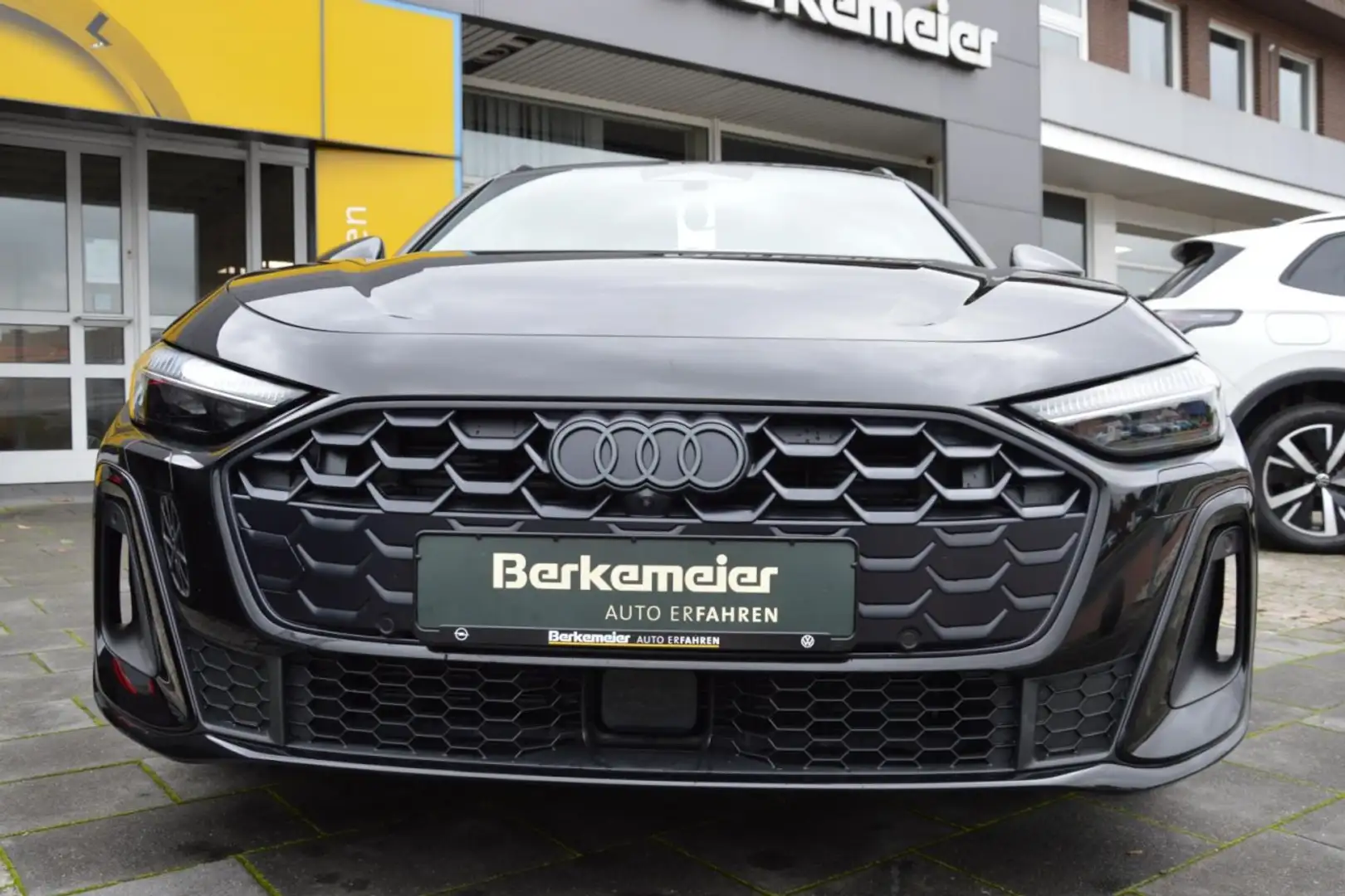 Audi A5 Avant TDI 2x S line Matrix / Navi + Display / SHZ Zwart - 2