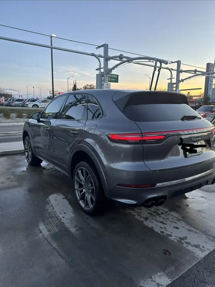Porsche Cayenne снимка Porsche Cayenne