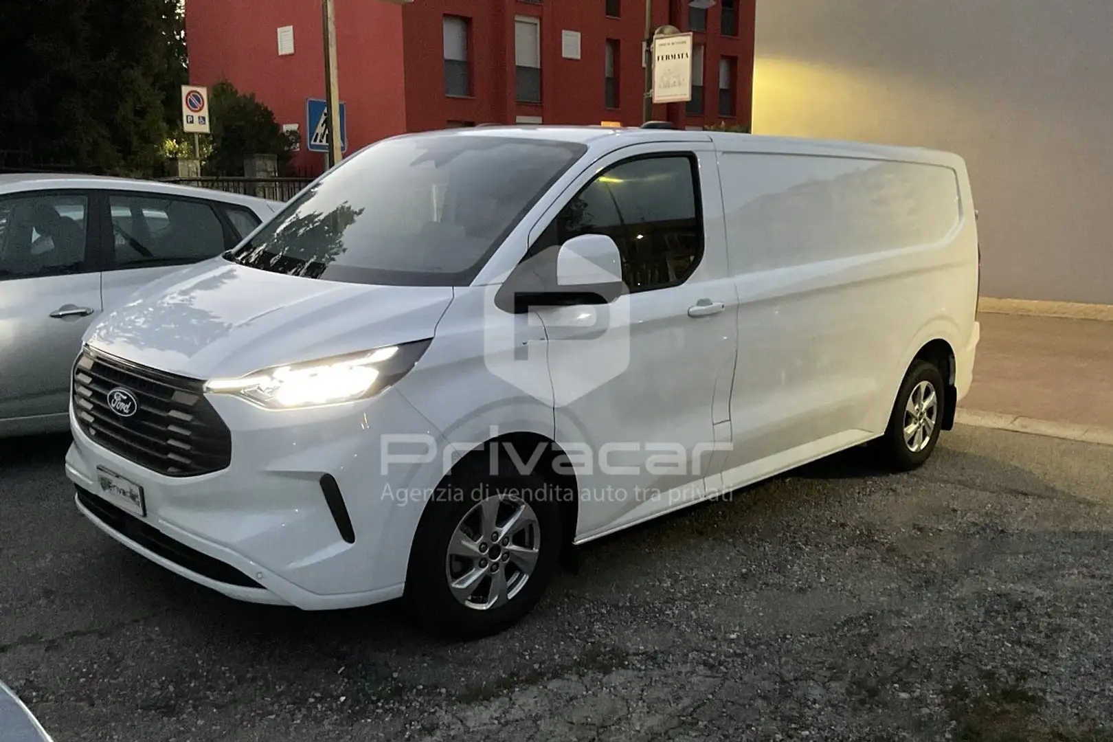 Ford Transit Custom Transit Custom 320 2.0 EcoBlue 136CV aut. PL Furg. Titanium Blanco - 1