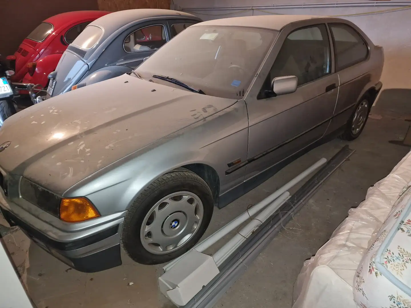 BMW 316 316i Coupe - 2