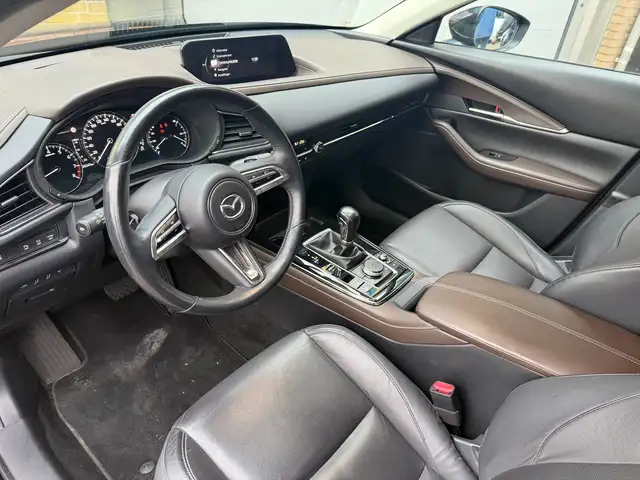 Mazda CX-30 view 2