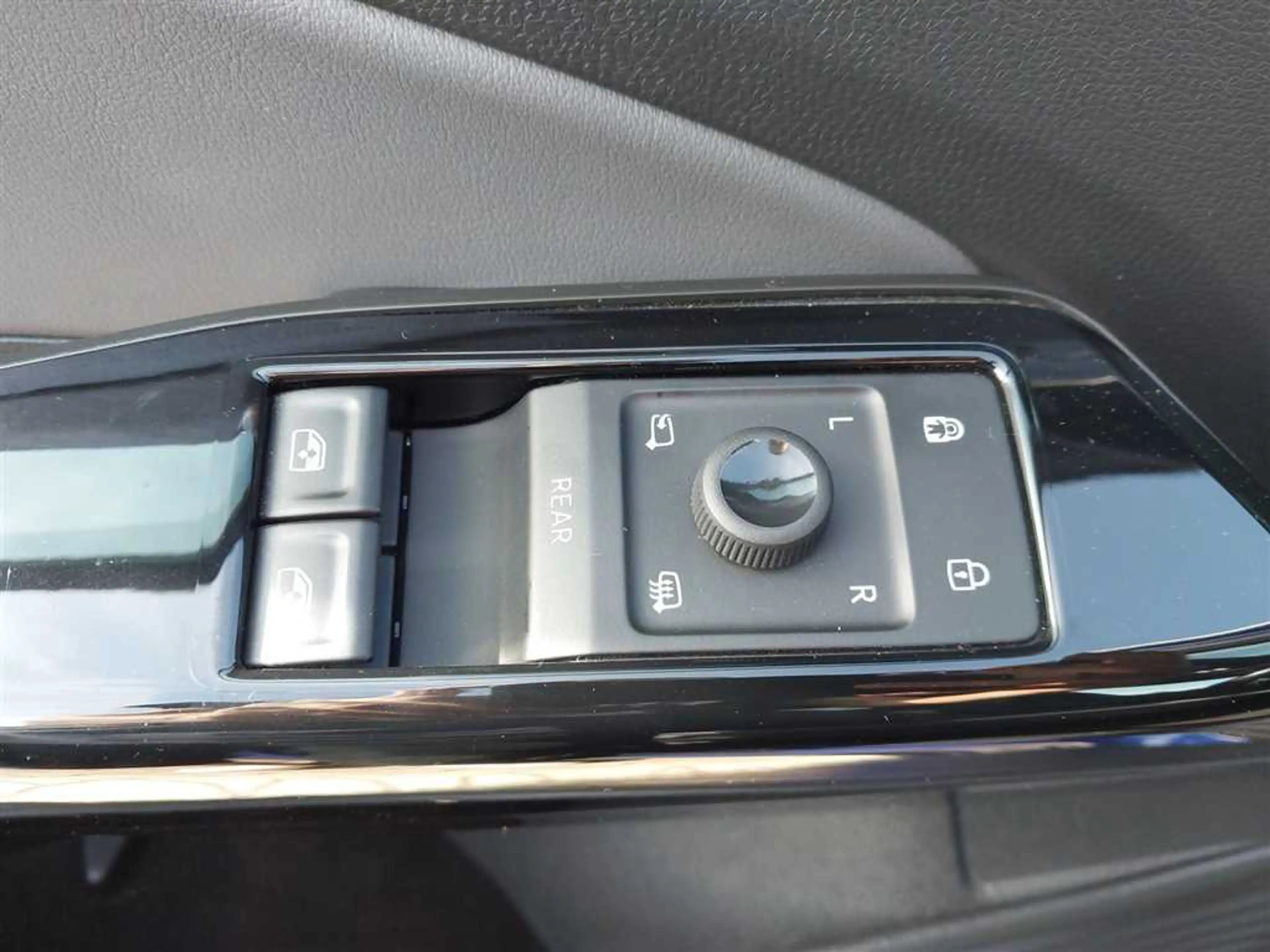 Volkswagen ID.5 Pro 82 kWh — photo 13