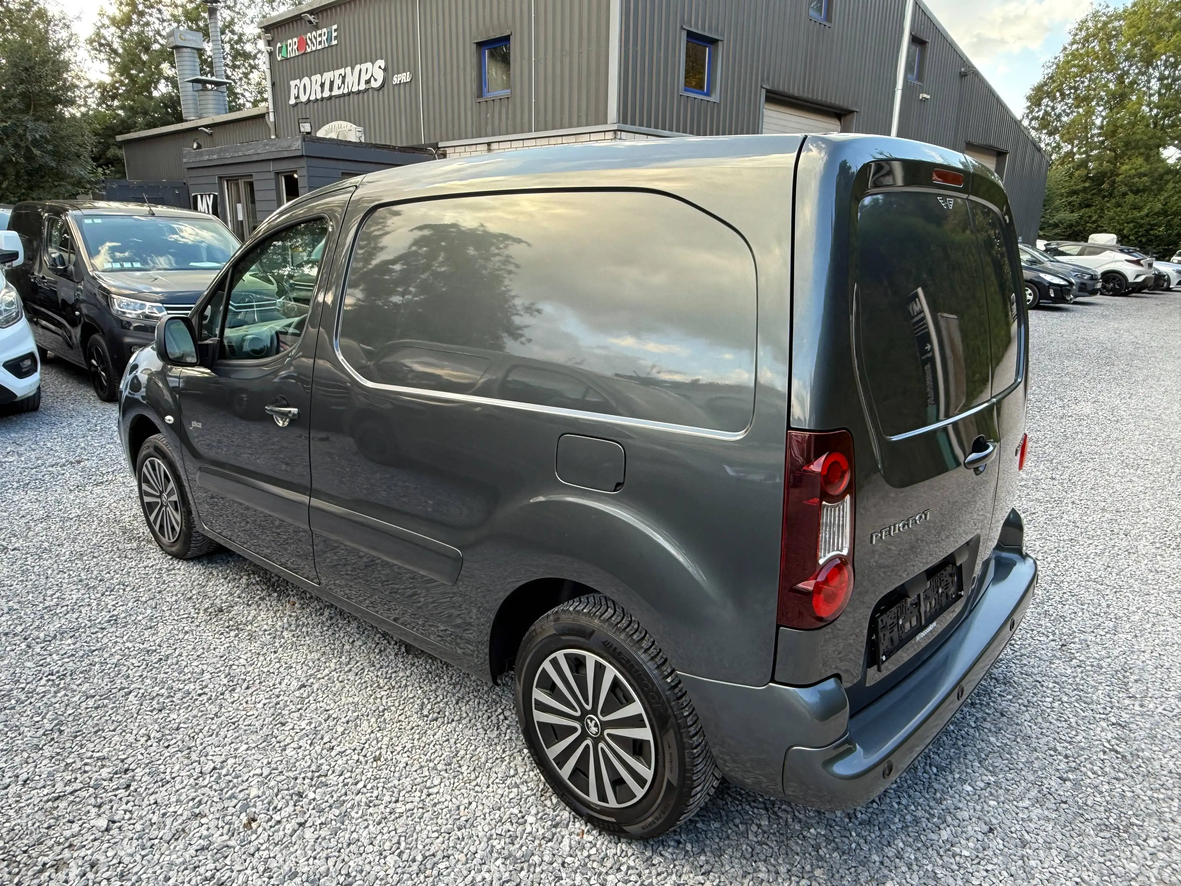 Peugeot Partner GALICIA - 1.6 HDi - 3 PLACES - UTILITAIRE - 100.000 KM - A VOIR - — photo 4