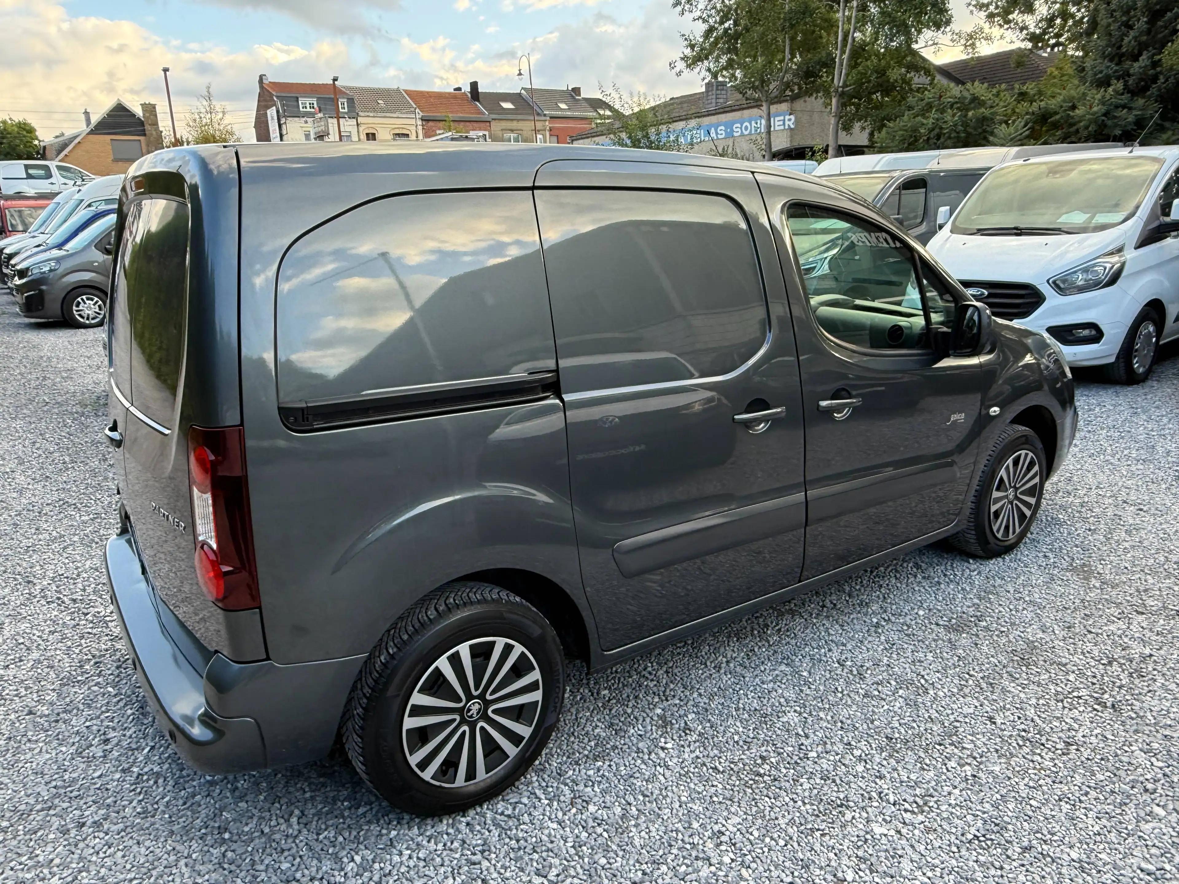 Peugeot Partner GALICIA - 1.6 HDi - 3 PLACES - UTILITAIRE - 100.000 KM - A VOIR - — photo 6