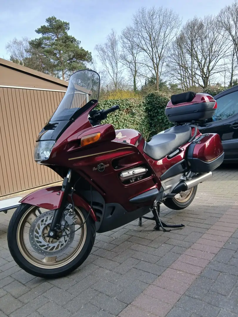 Honda Pan European Rouge - 1