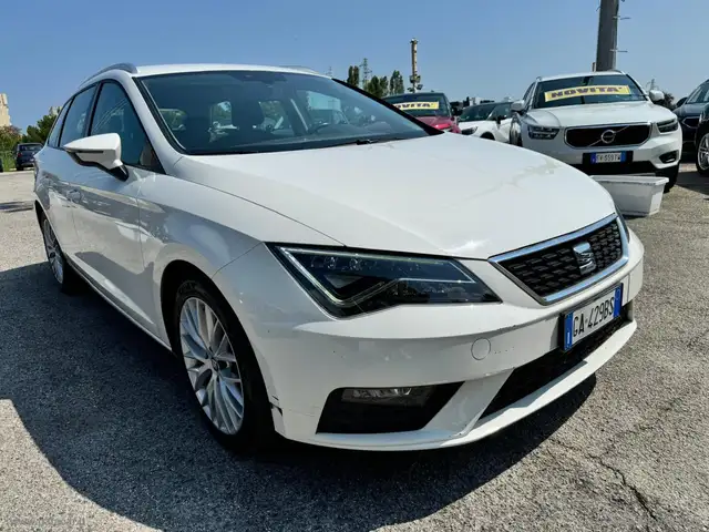 Seat Leon view 3