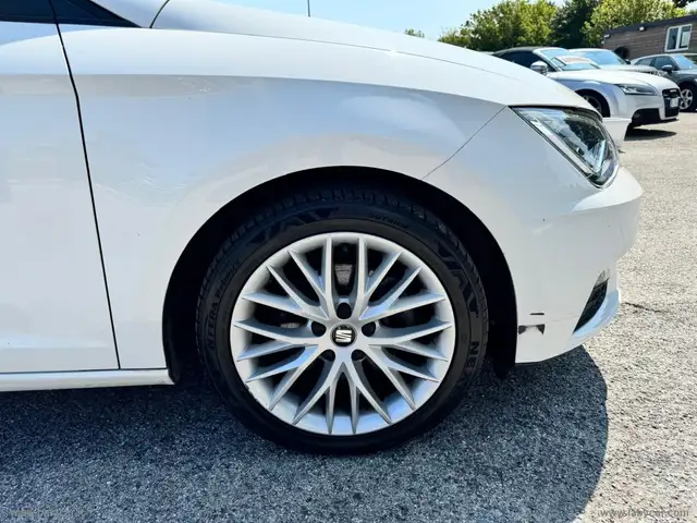Seat Leon view 4