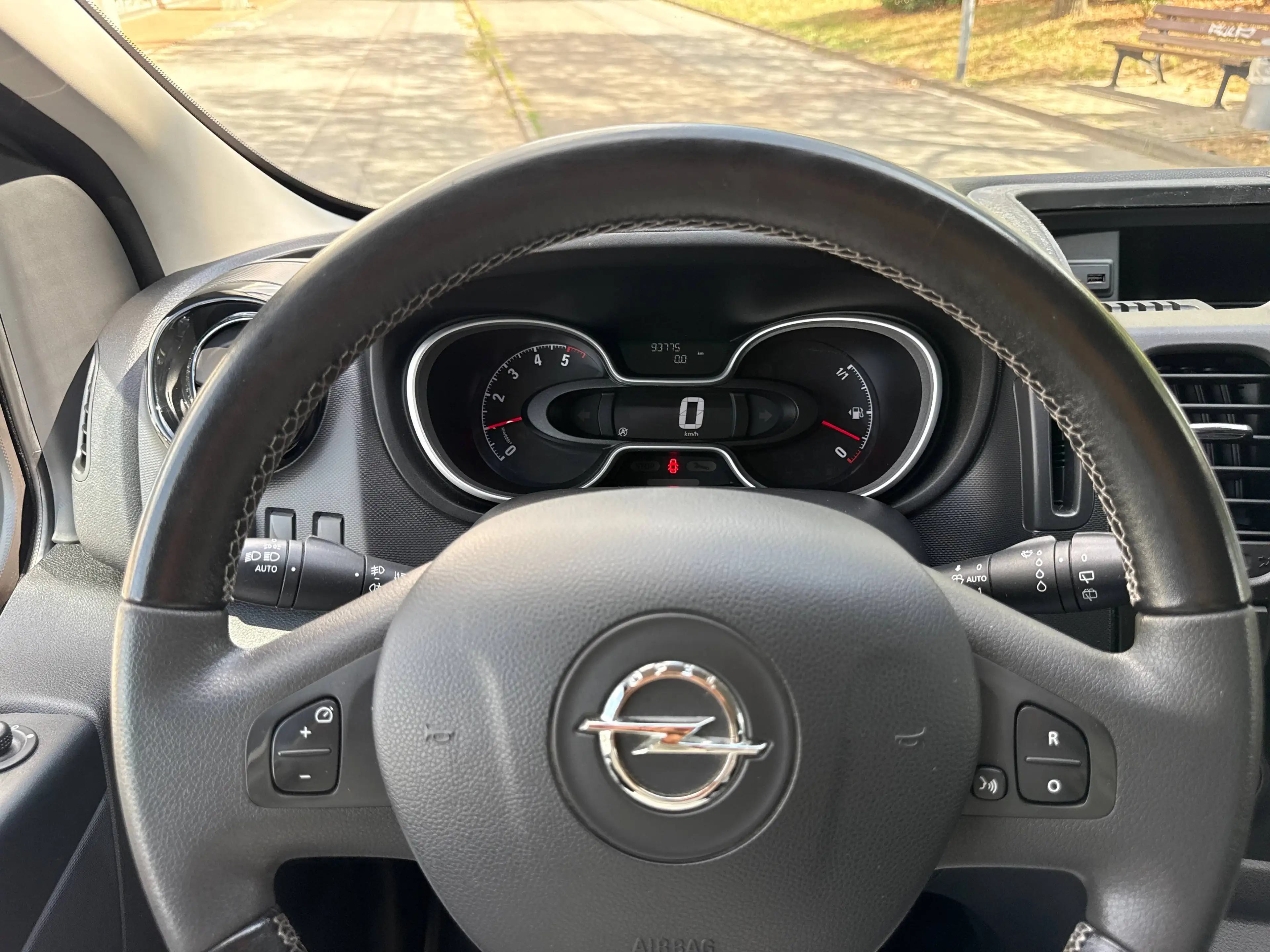 Opel Vivaro B 1.6 BiTurbo L1H1 2,7t Sport CAMPER-UMBAU (AHK*BETT) — photo 25