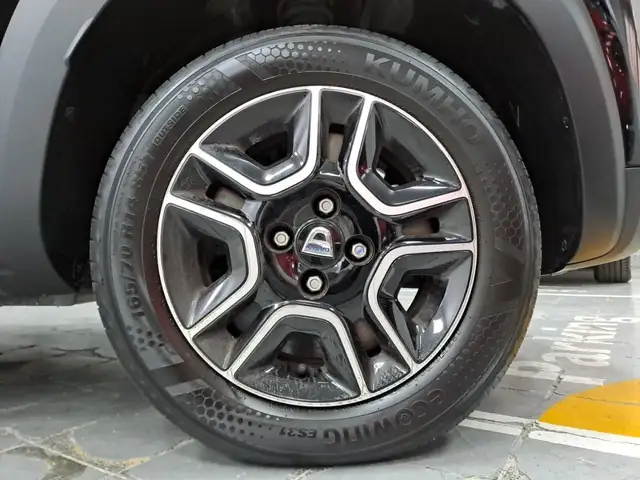 Dacia Spring view 7