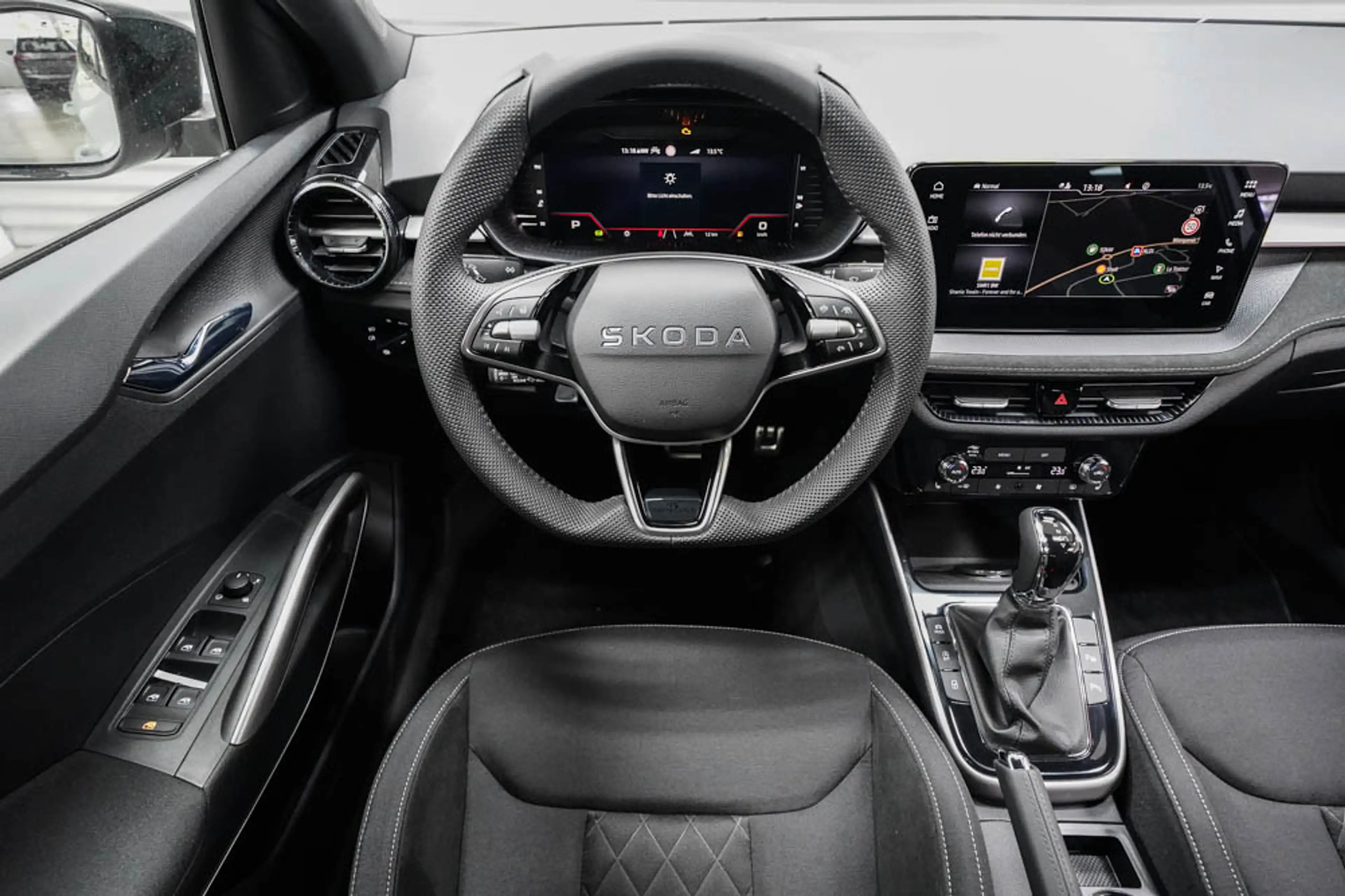 Skoda Fabia 1,5 TSI DSG Monte Carlo - LAGER — photo 8