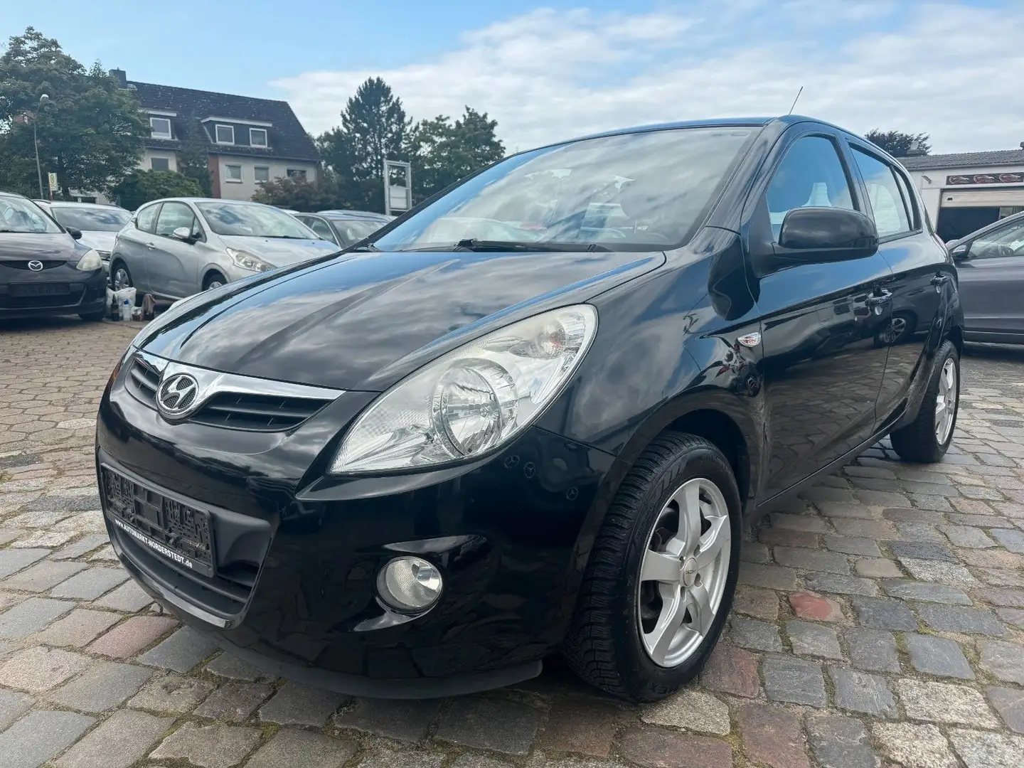 Hyundai i20 1.4 Benziner *Klima *ALU *120tkm Schwarz - 1