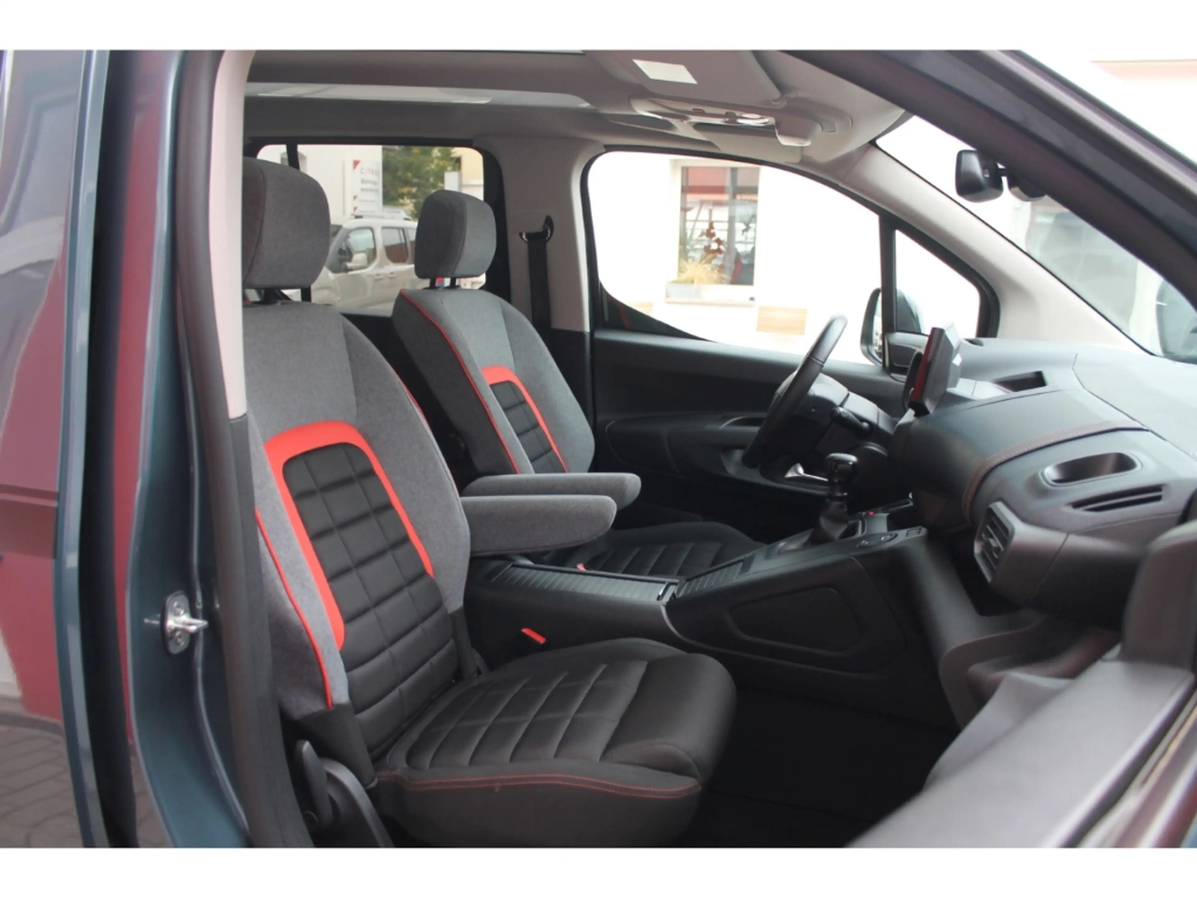 Citroen Berlingo Max XTR M BHDi130 IRMSCHER Pano Kamera Navi Shz — photo 11