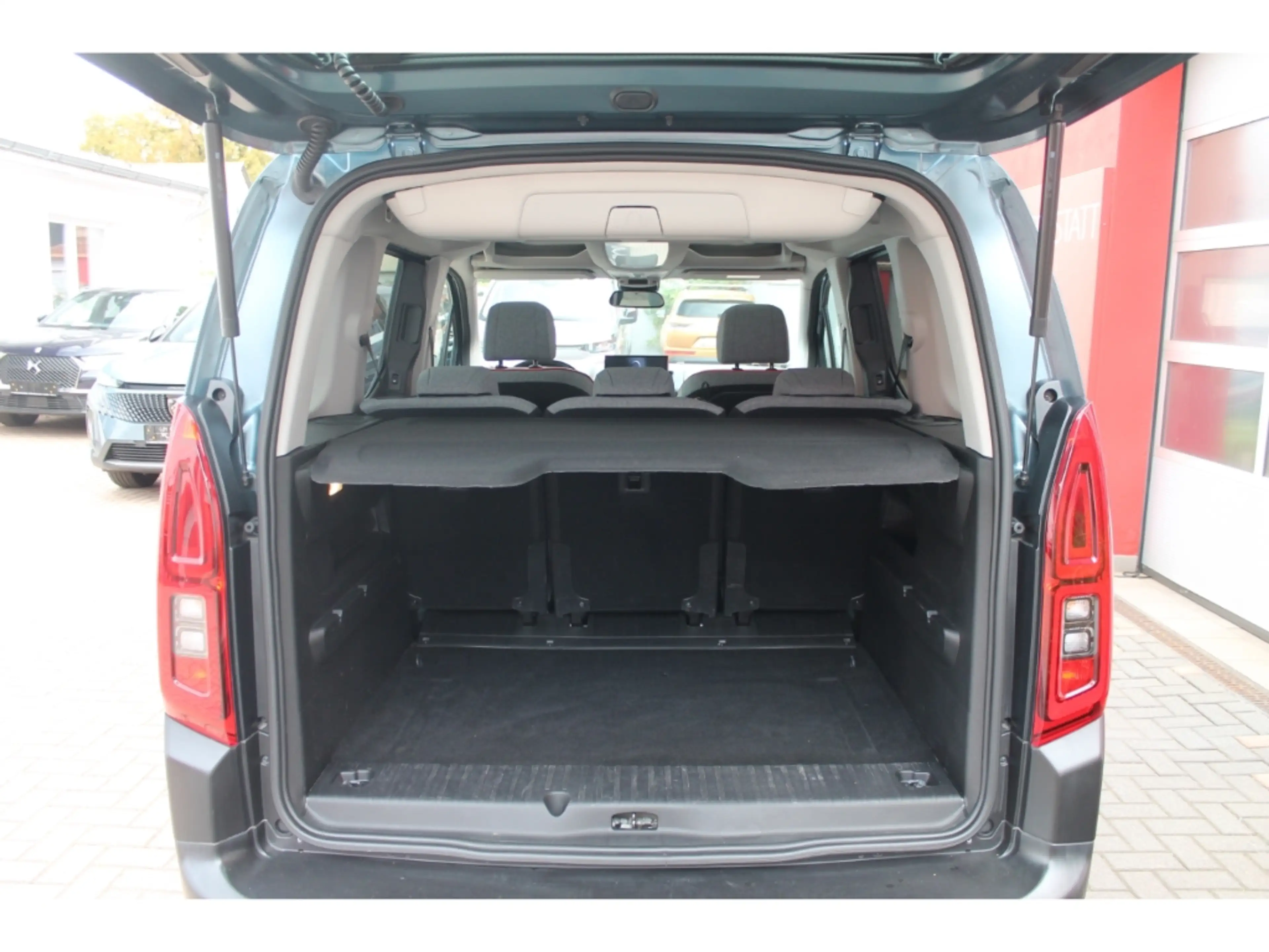 Citroen Berlingo Max XTR M BHDi130 IRMSCHER Pano Kamera Navi Shz — photo 9