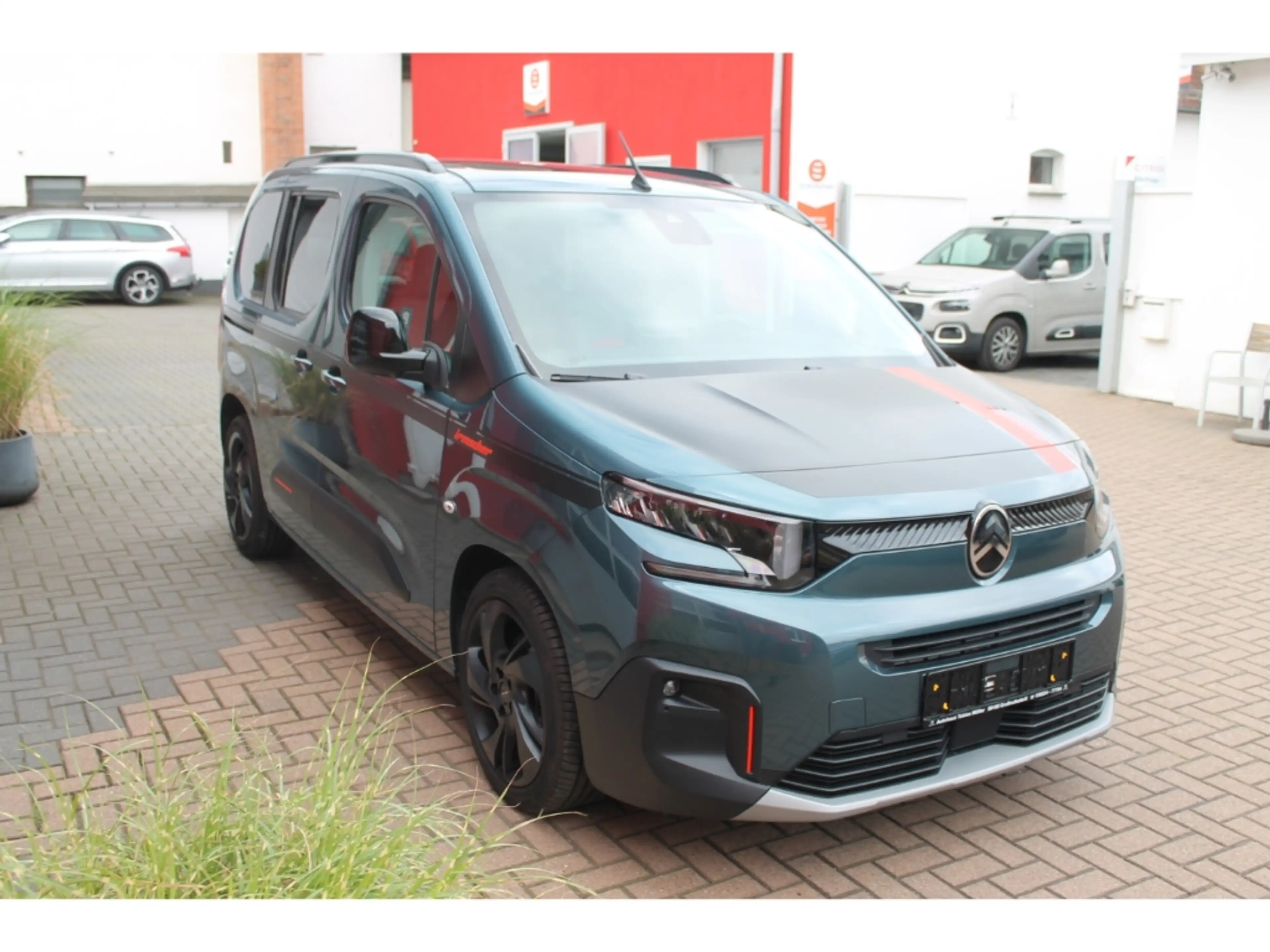 Citroen Berlingo Max XTR M BHDi130 IRMSCHER Pano Kamera Navi Shz — photo 6