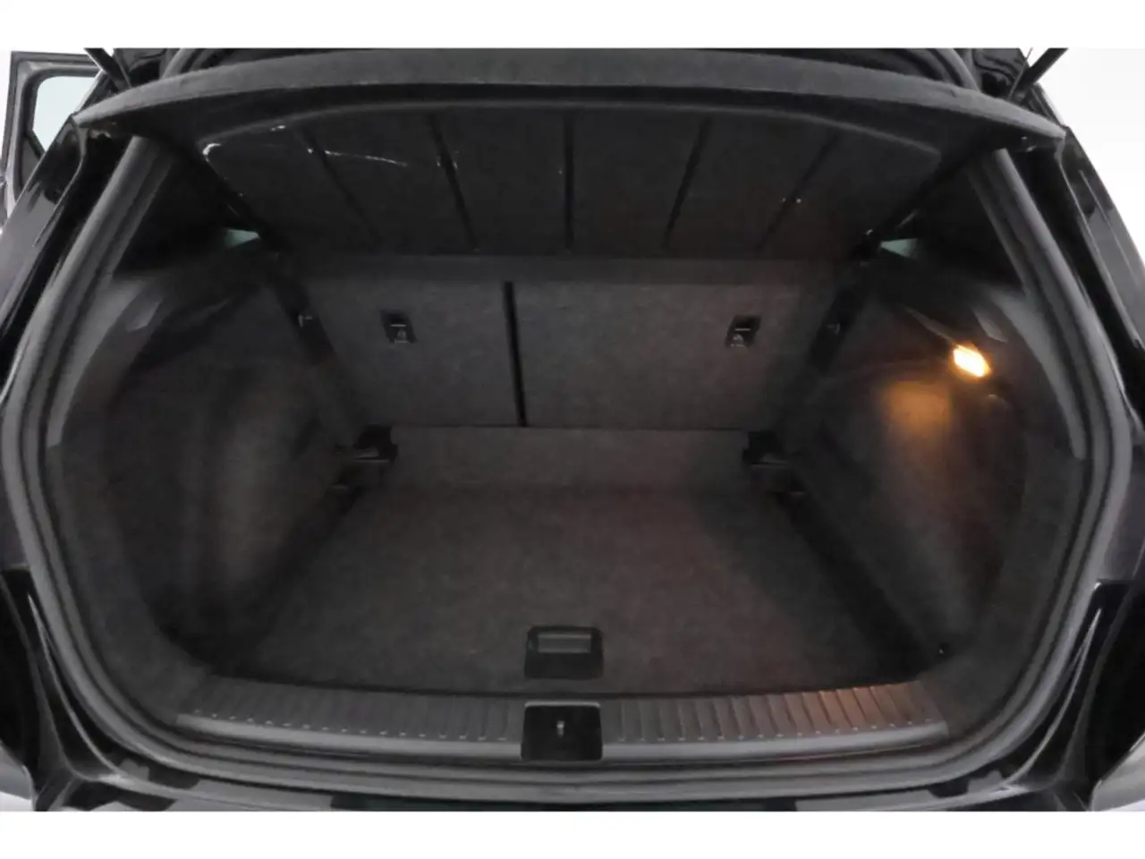 SEAT Arona 1.0TSI FR+LED+NAVI+SHZ+PDC+TEMPO+CARPLAY, миниатюра 19