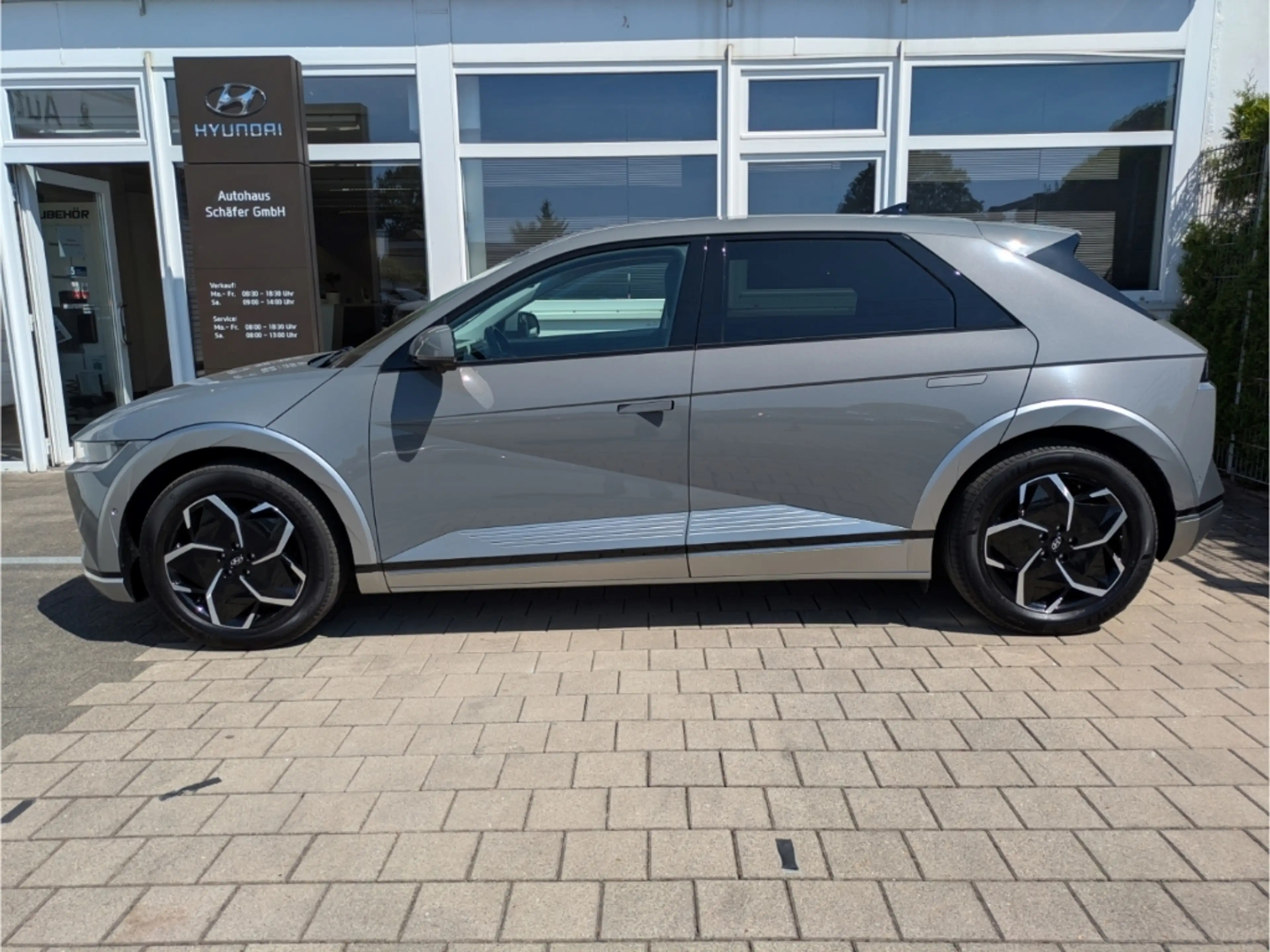 Hyundai IONIQ 5 Uniq HUD Navi Leder Digitales Cockpit Soundsystem — photo 3