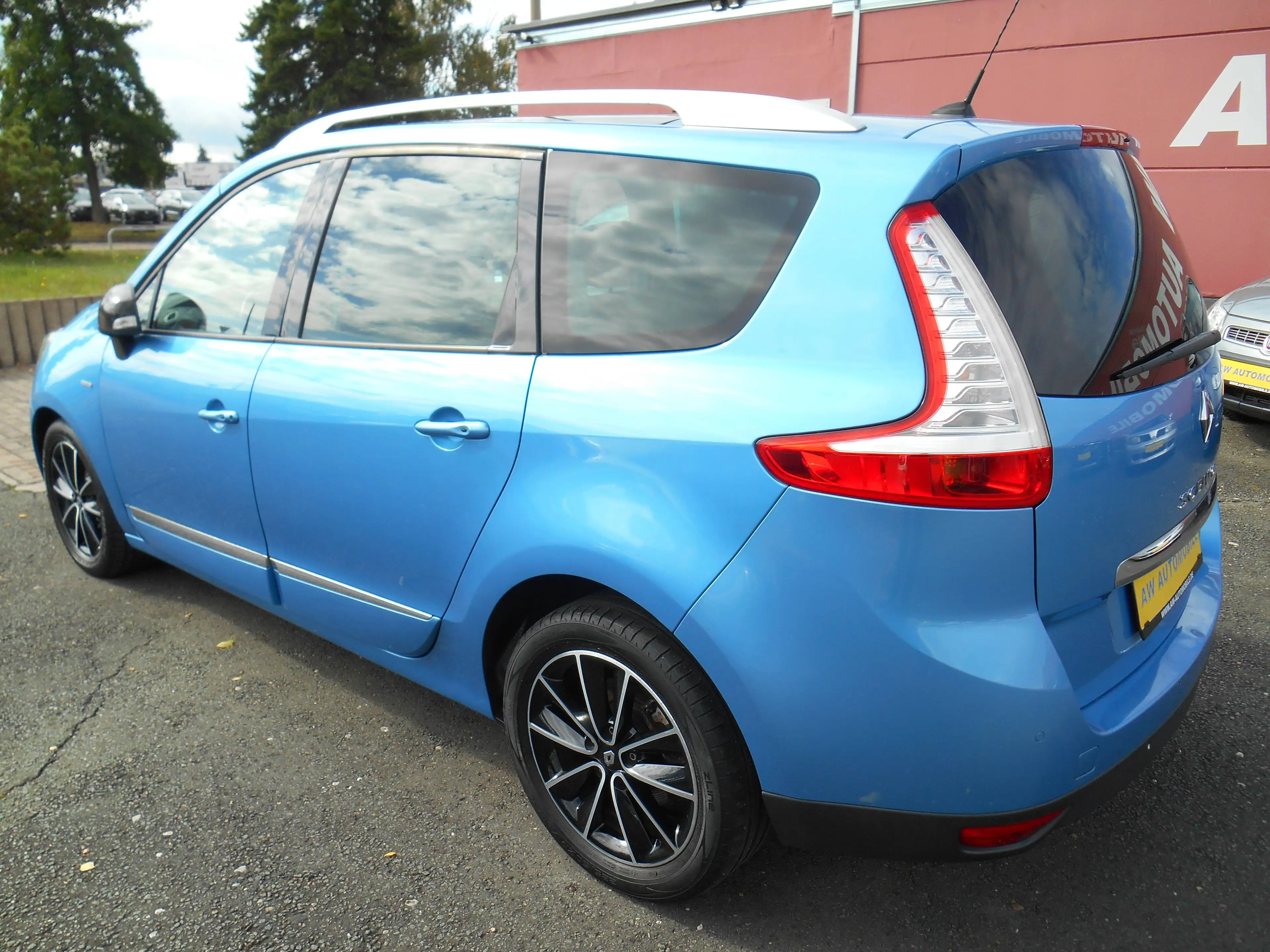 Renault Scenic Grand BOSE Edition 7-Sitzer 1-Hand Automatik Sommer und Winterräder r — photo 6