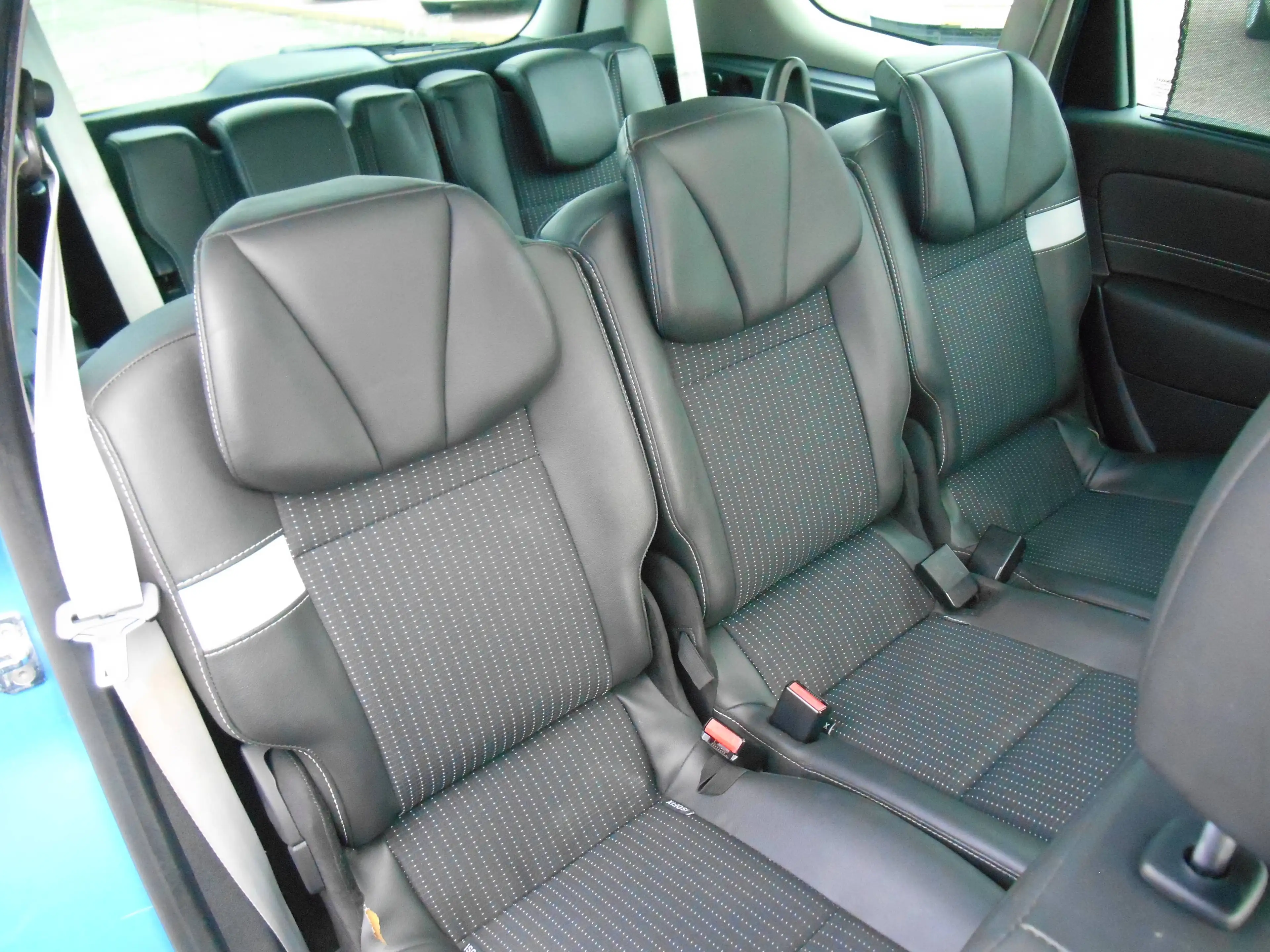 Renault Scenic Grand BOSE Edition 7-Sitzer 1-Hand Automatik Sommer und Winterräder r — photo 14