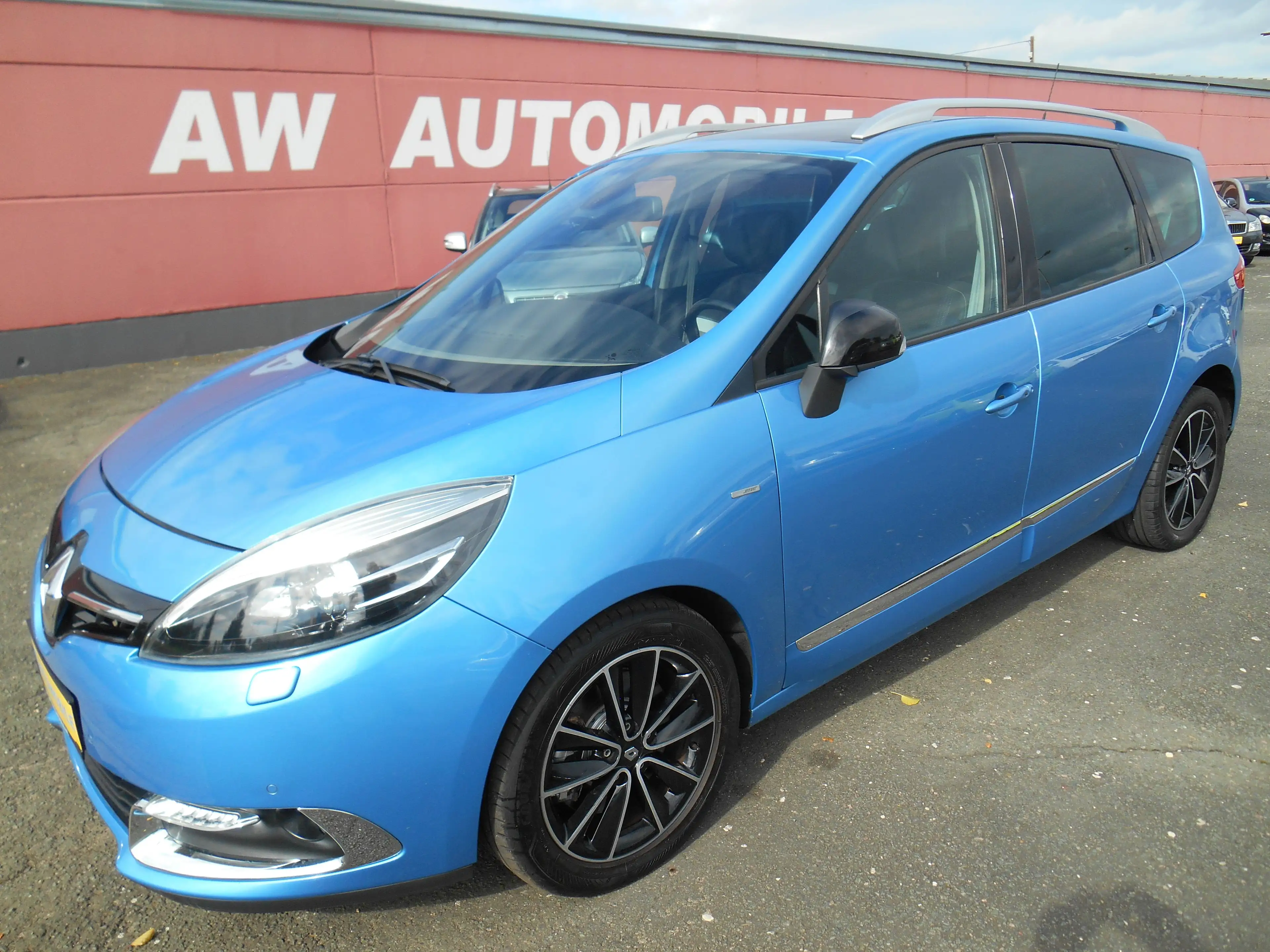 Renault Scenic Grand BOSE Edition 7-Sitzer 1-Hand Automatik Sommer und Winterräder r