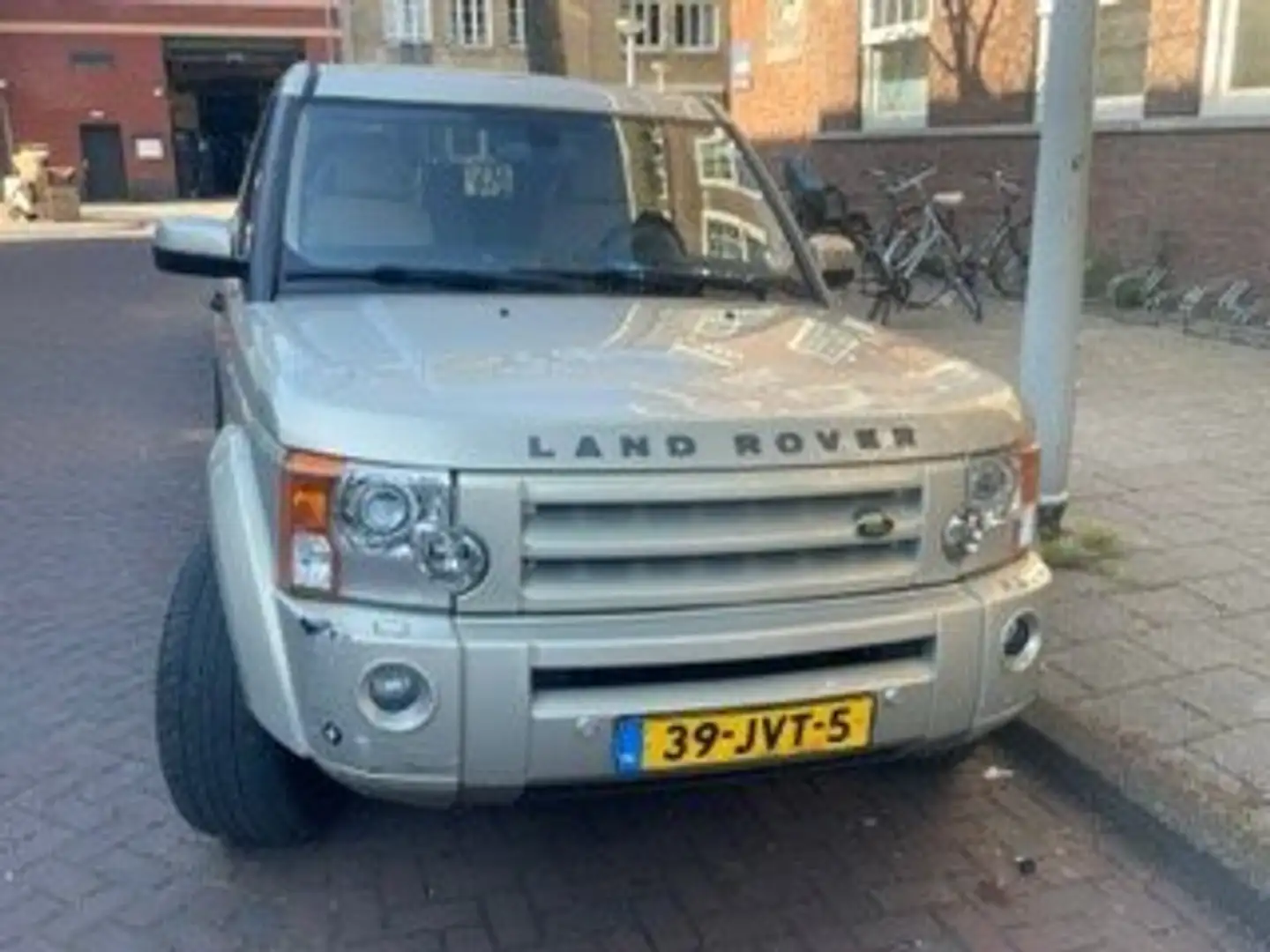 Land Rover Discovery 2.7 TdV6 S Beżowy - 1