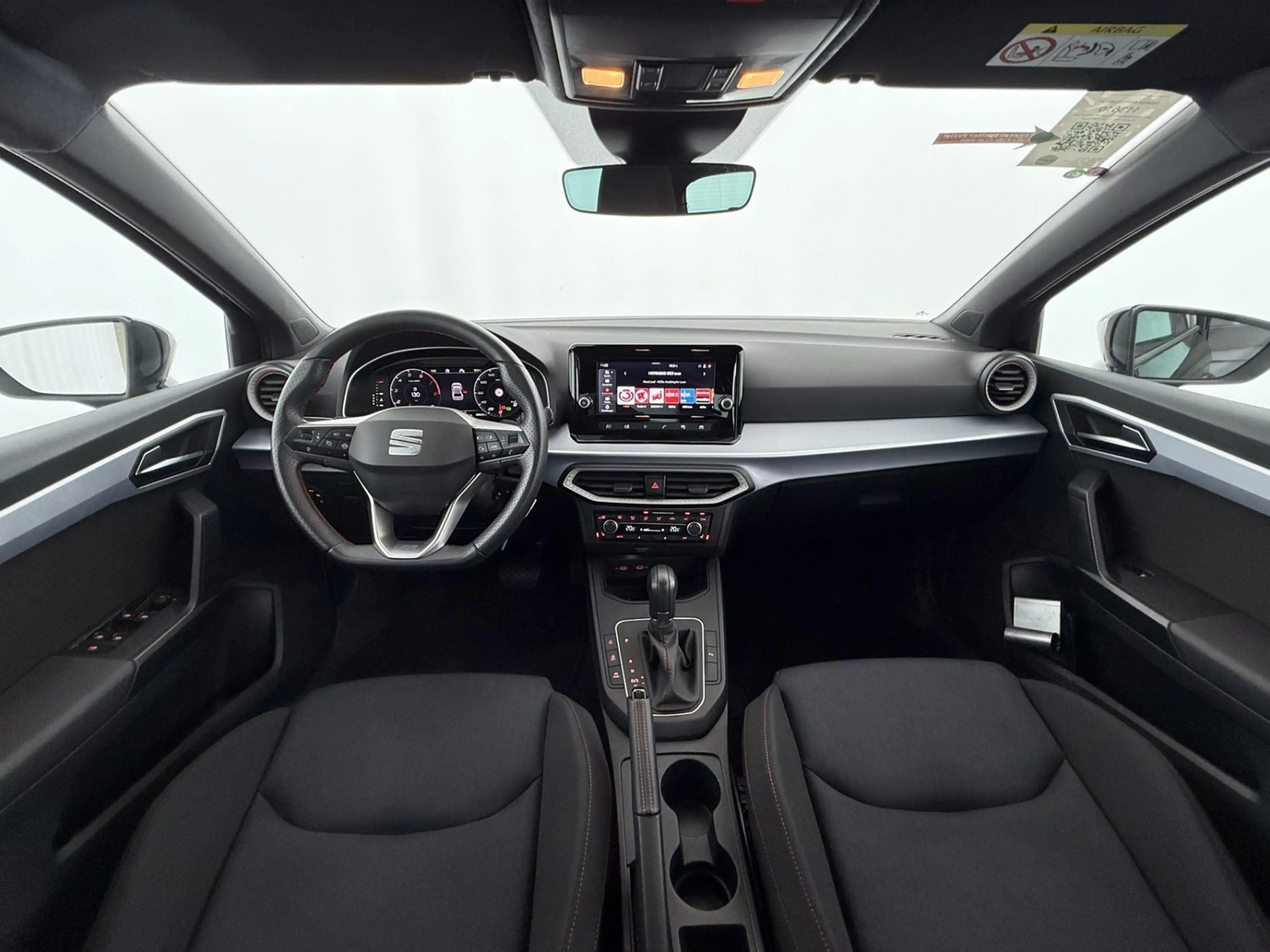 SEAT Ibiza 1.0 TSI FR Aut LED RADAR SITZHZG R-CAM TEMP — photo 13