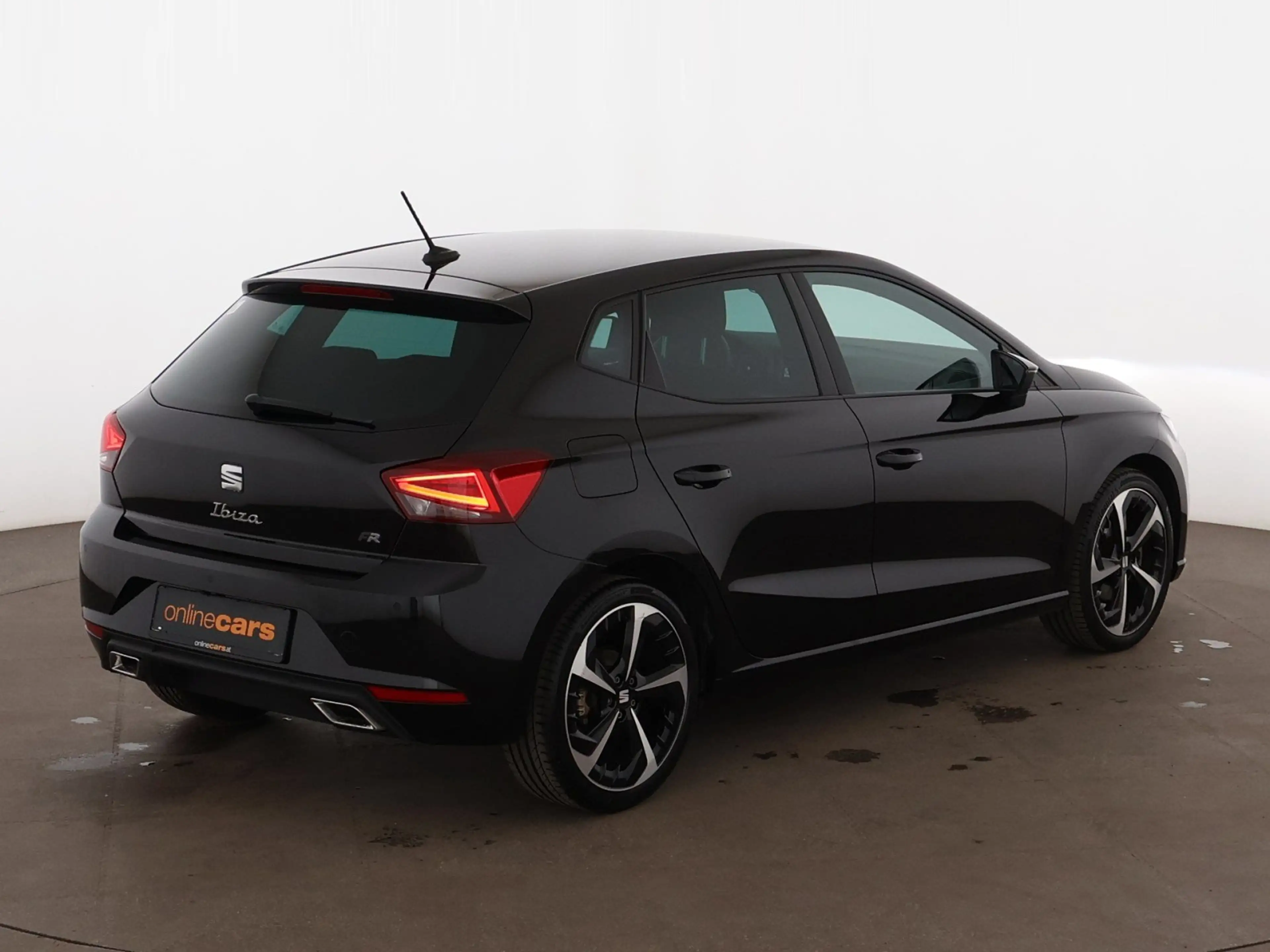 SEAT Ibiza 1.0 TSI FR Aut LED RADAR SITZHZG R-CAM TEMP — photo 8