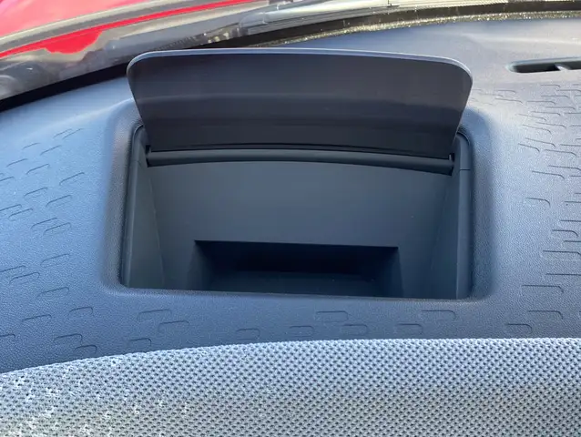Mini Hatch view 16