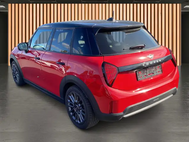 Mini Hatch view 4
