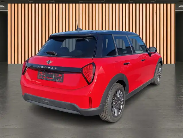 Mini Hatch view 5
