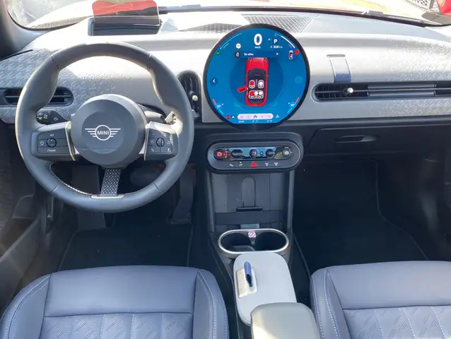 Mini Hatch view 12