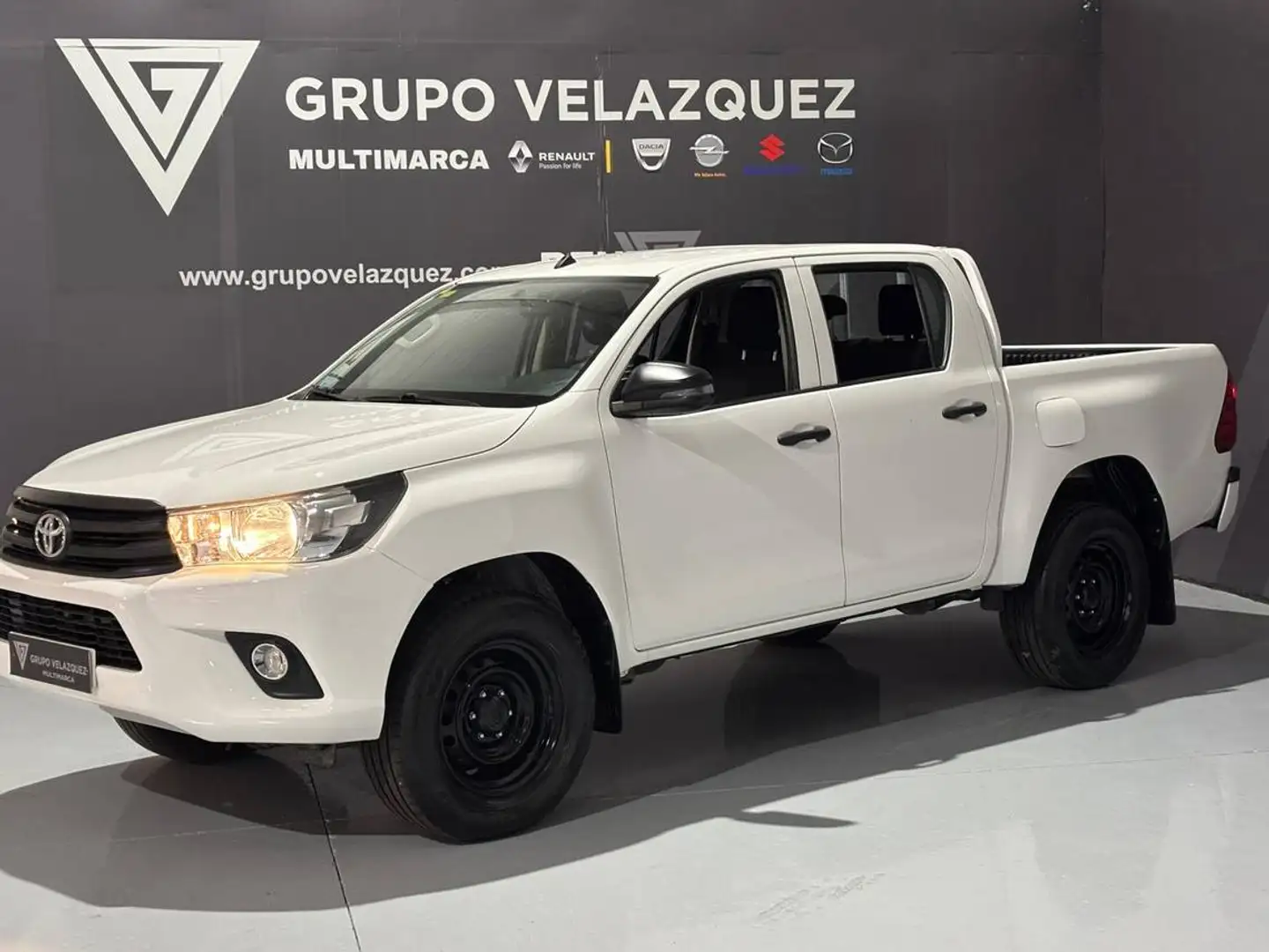 Toyota Hilux Cabina Doble GX Blanco - 1
