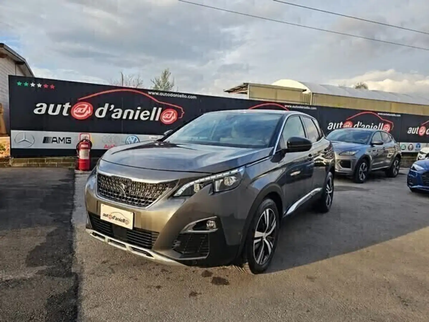 Peugeot 3008 BlueHDi 130 S&S GT Line Grau - 1