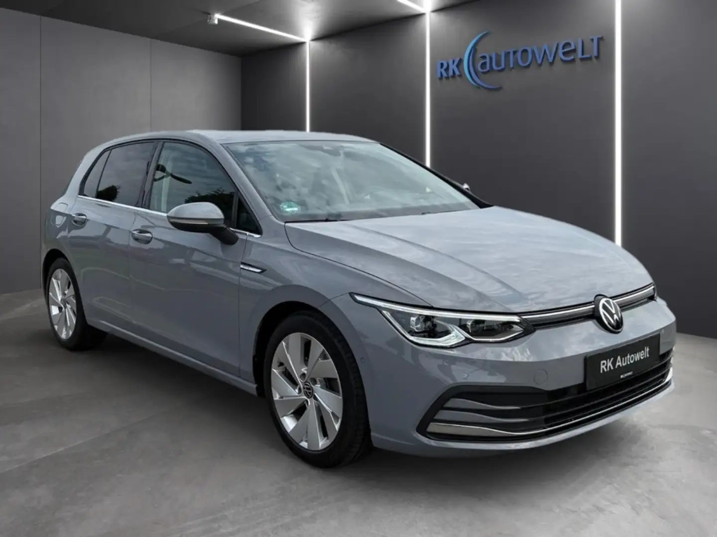 Volkswagen Golf 8 VIII Style 1.5 eTSI StandHZG Navi Memory Sitze Grau - 2