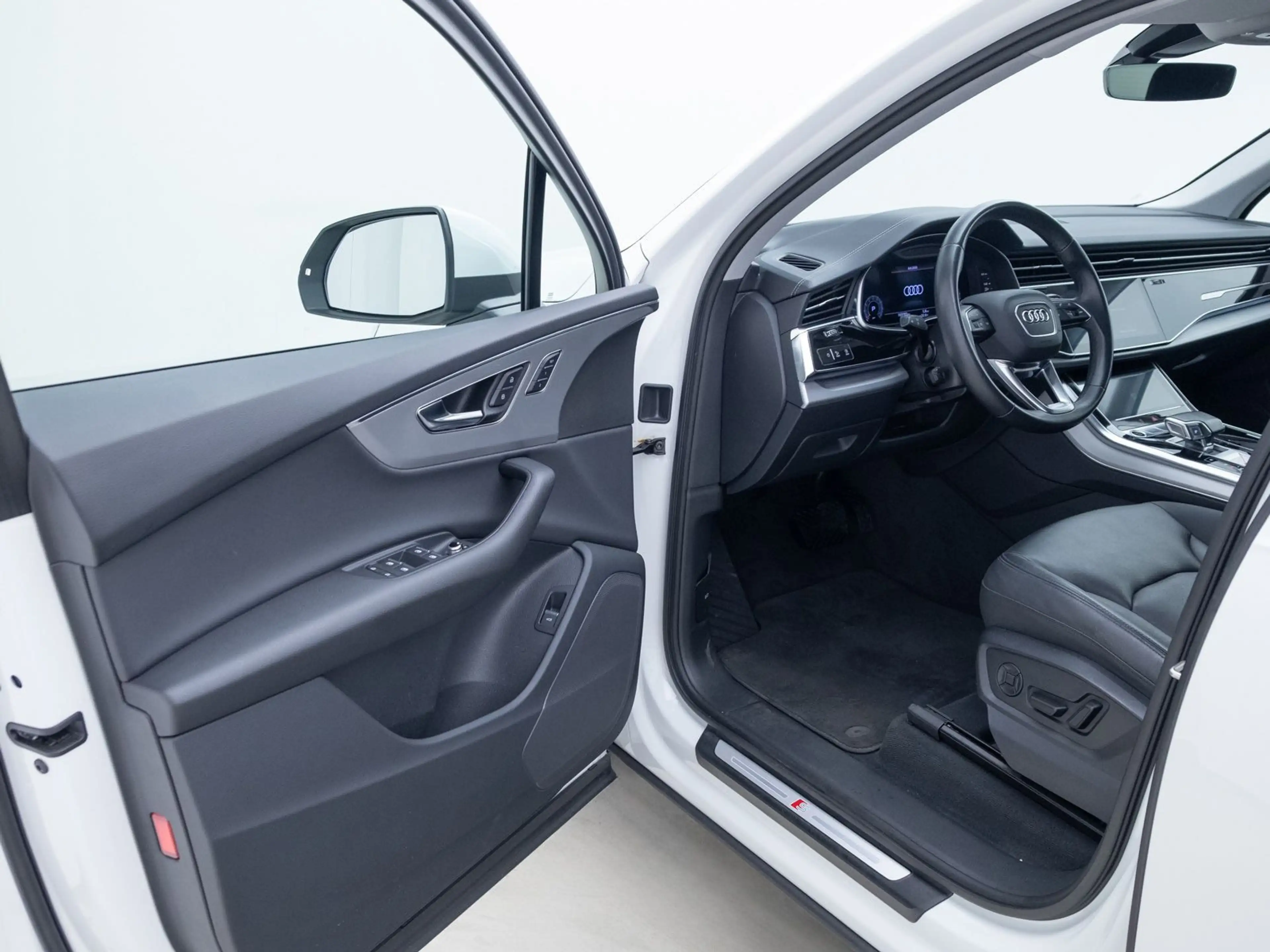 Audi Q7 55 TFSI TIP-TRO*QUA*S-LINE*MATRIX*7-SITZ*AHK* — photo 10