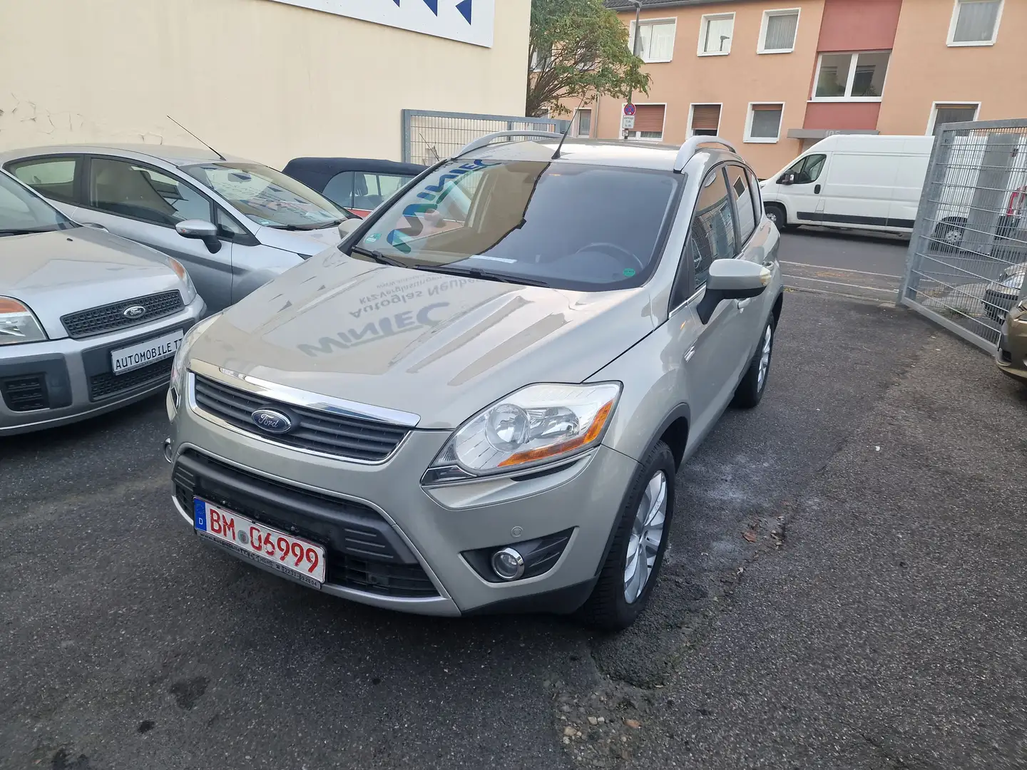 Ford Kuga Titanium Grau - 2