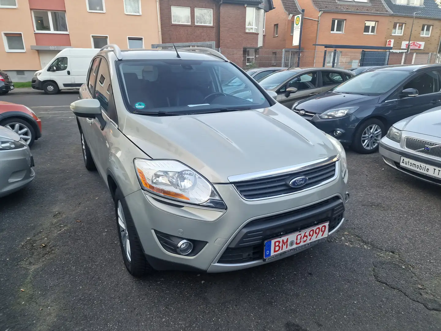 Ford Kuga Titanium Grau - 1