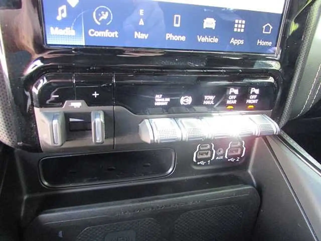 Dodge RAM 2023 — фото 18
