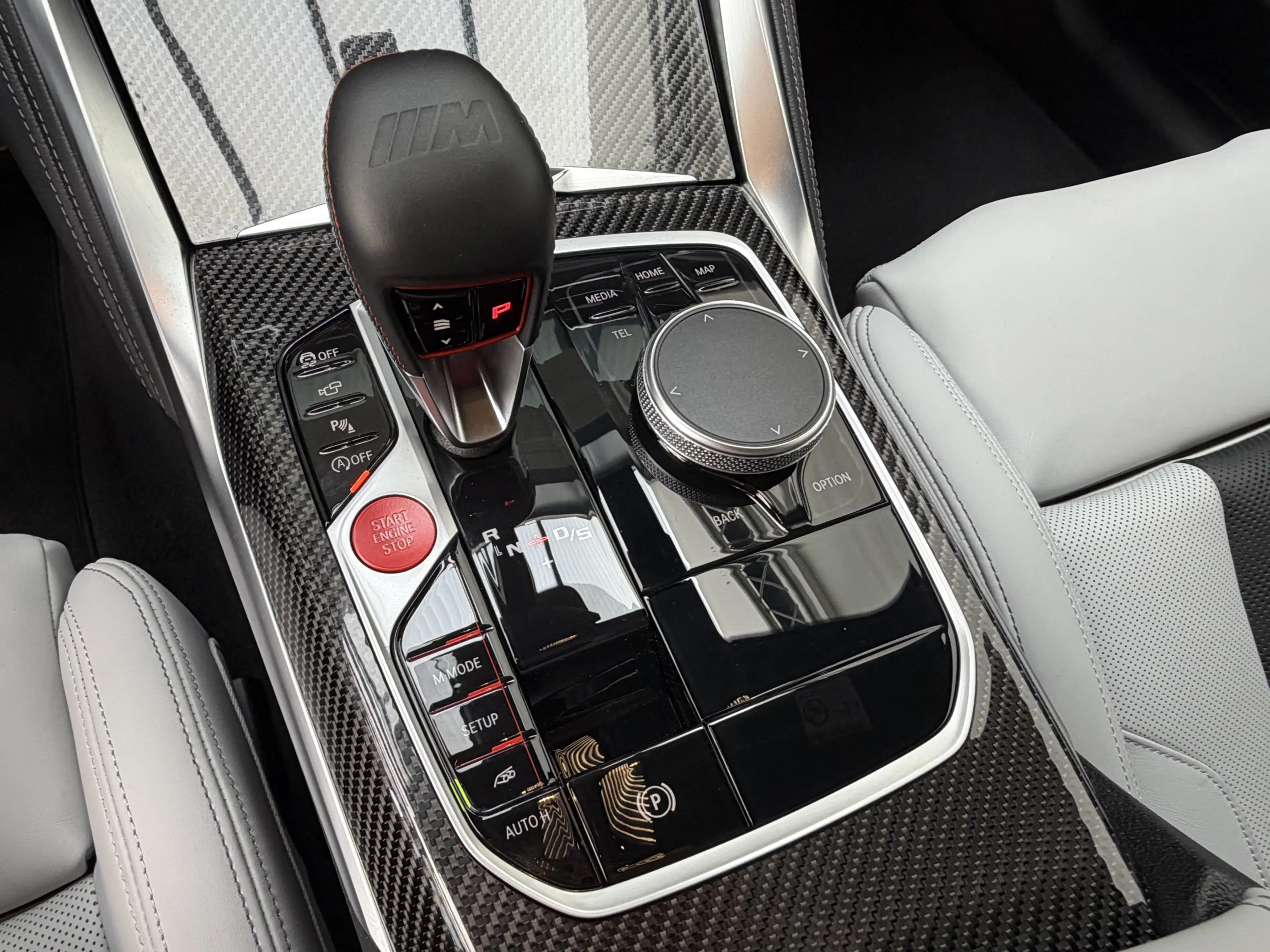 BMW M3 xDrive Competition Sitzlüftung ACC 360° Carbon — photo 11
