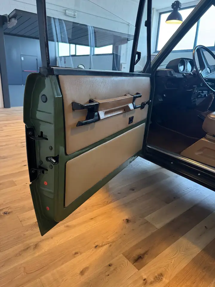 Land Rover Range Rover 3p Suffix C V8, foto 6