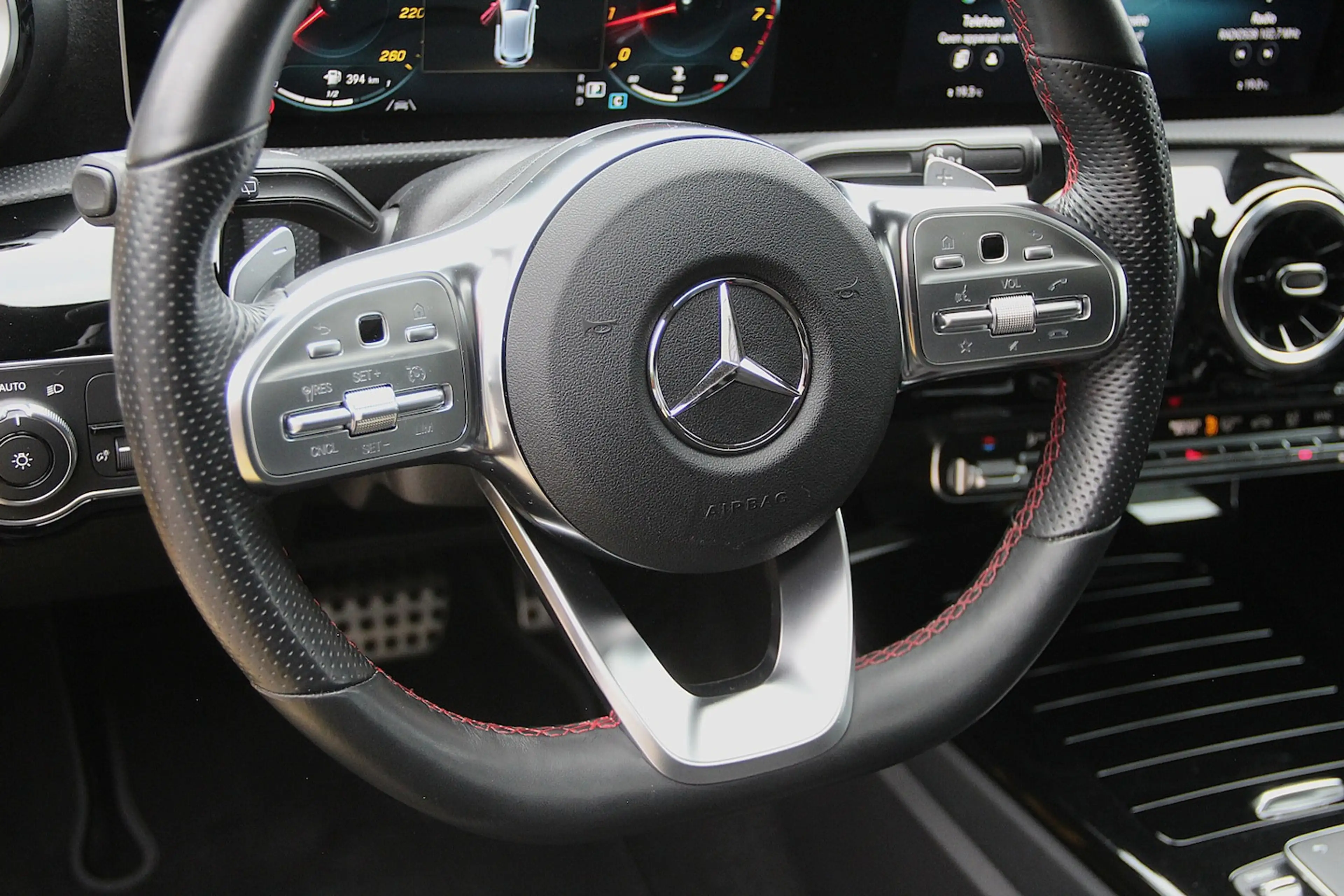 Mercedes-Benz A 180 Business | NL Auto | AMG | Pano-Dak | Camera | ECC — photo 9