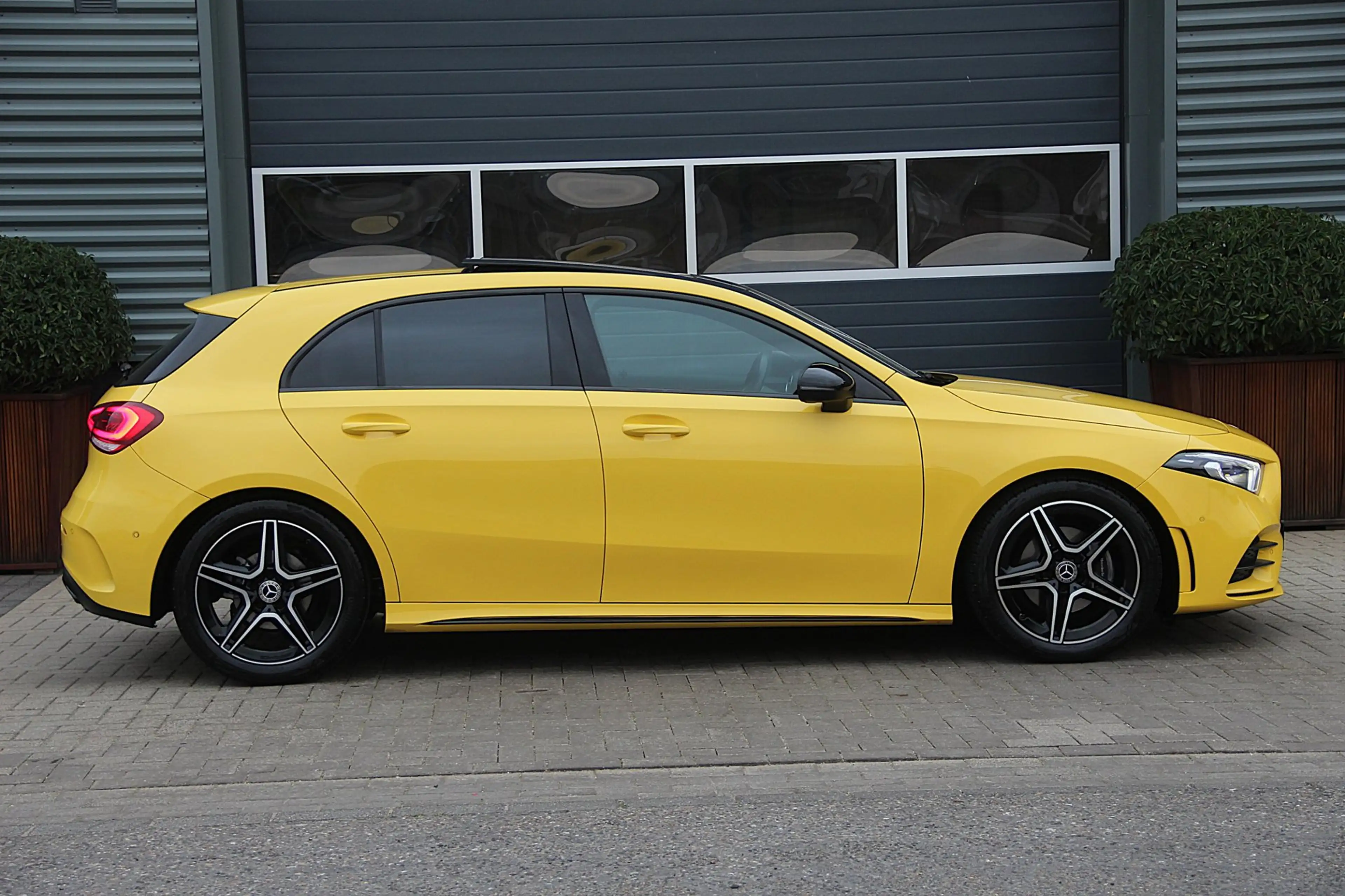 Mercedes-Benz A 180 Business | NL Auto | AMG | Pano-Dak | Camera | ECC — photo 25