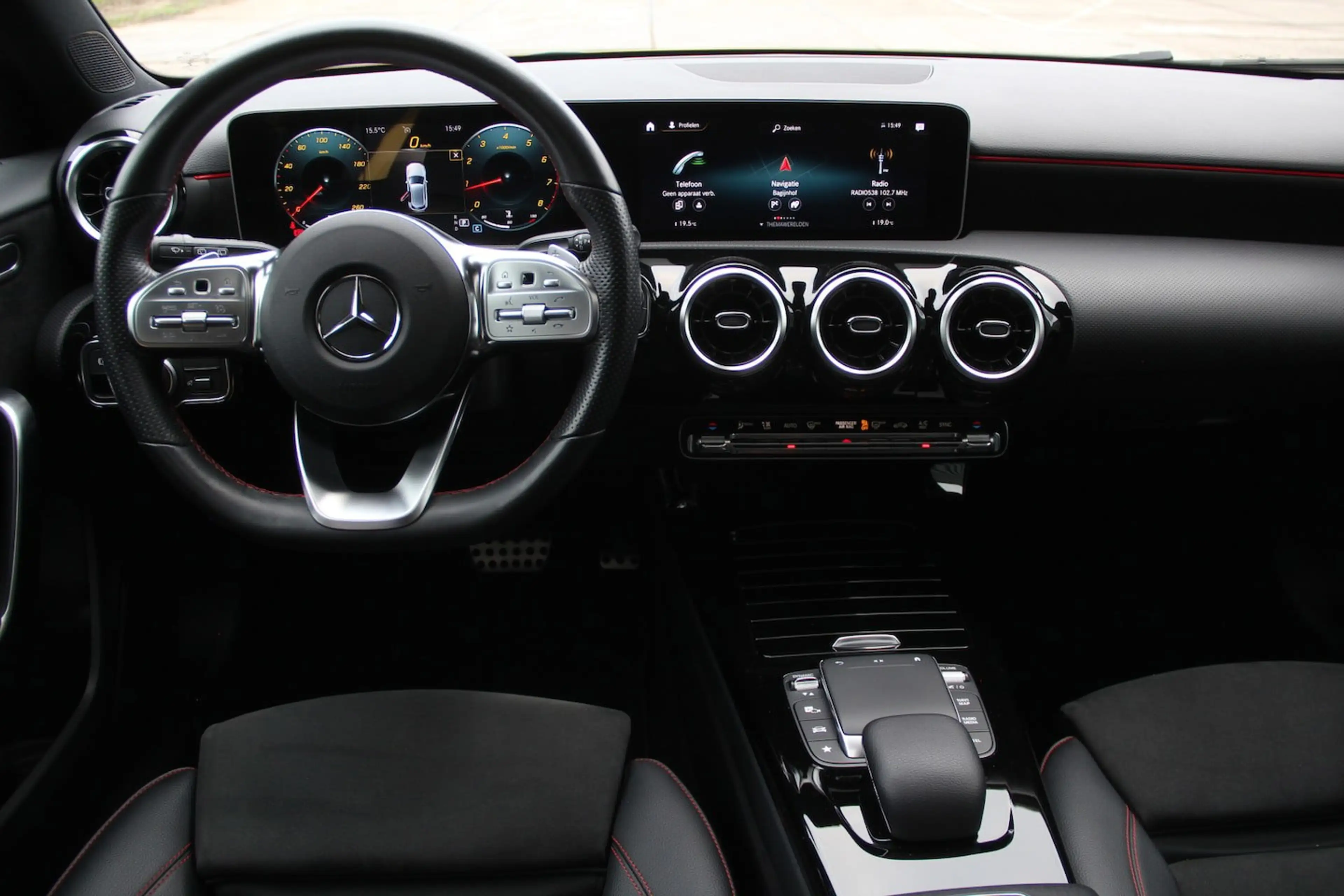 Mercedes-Benz A 180 Business | NL Auto | AMG | Pano-Dak | Camera | ECC — photo 14