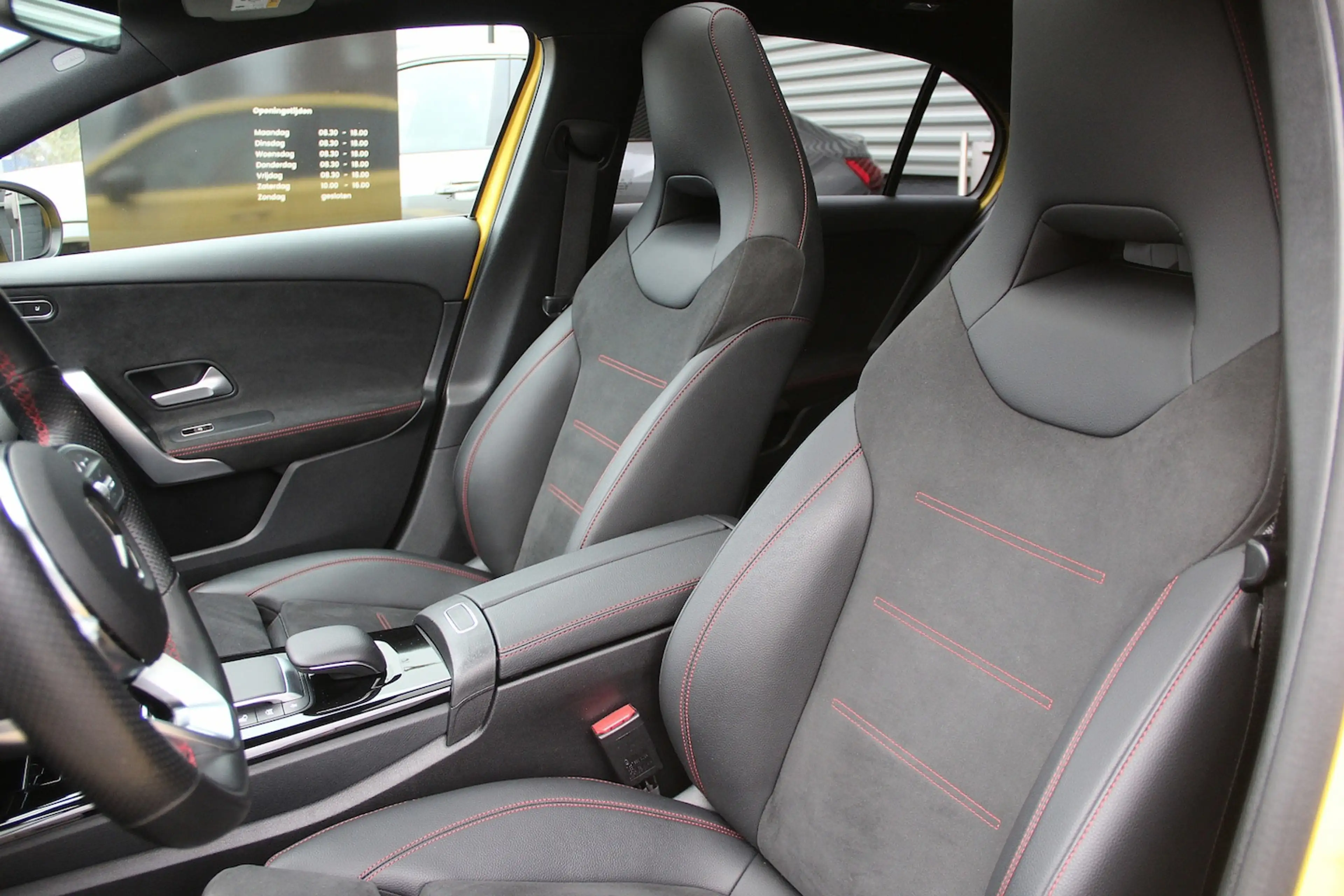 Mercedes-Benz A 180 Business | NL Auto | AMG | Pano-Dak | Camera | ECC — photo 10
