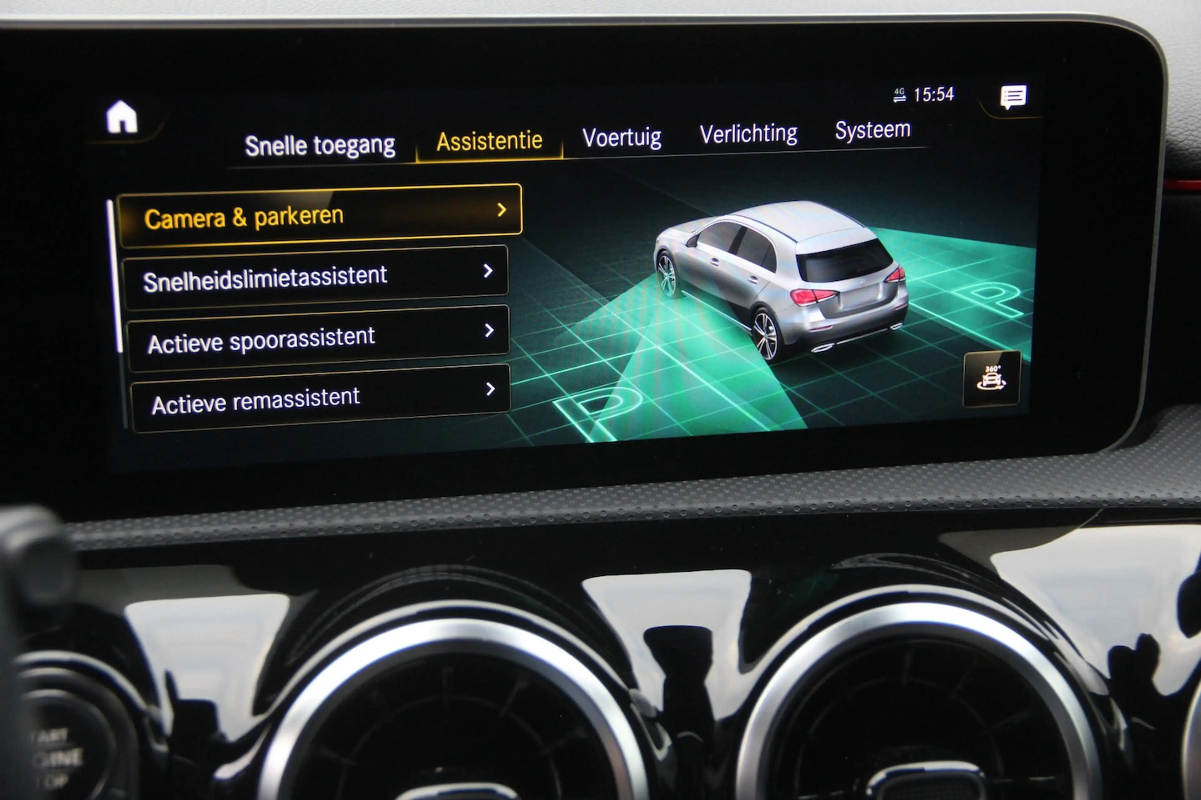 Mercedes-Benz A 180 Business | NL Auto | AMG | Pano-Dak | Camera | ECC — photo 17