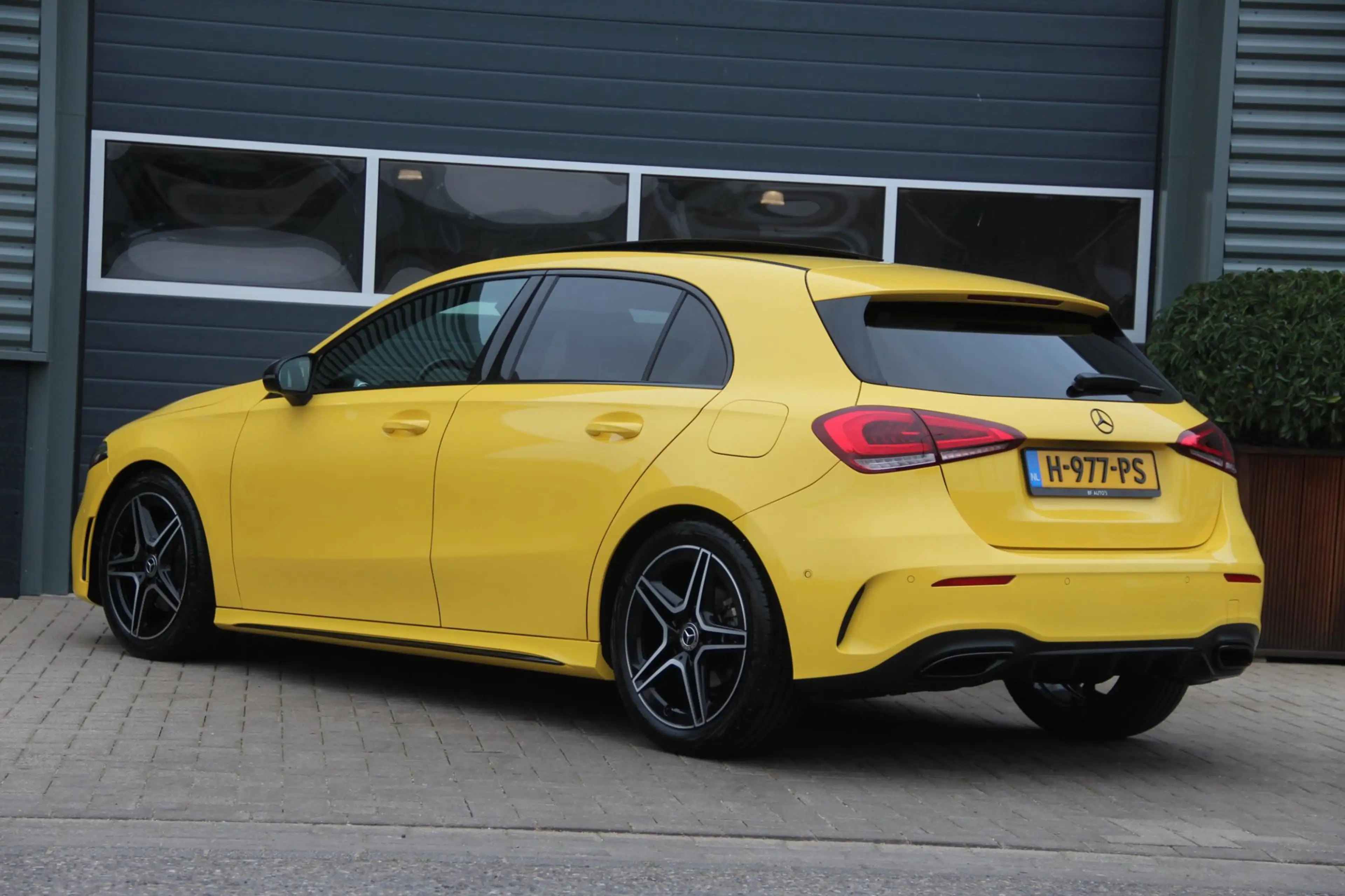 Mercedes-Benz A 180 Business | NL Auto | AMG | Pano-Dak | Camera | ECC — photo 3