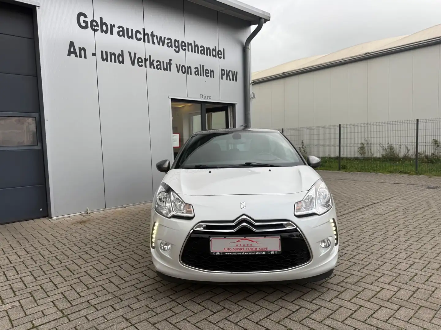 DS Automobiles DS 3 PureTech*SHZ*LED*GJREIFEN*TEMPOMAT Fehér - 2