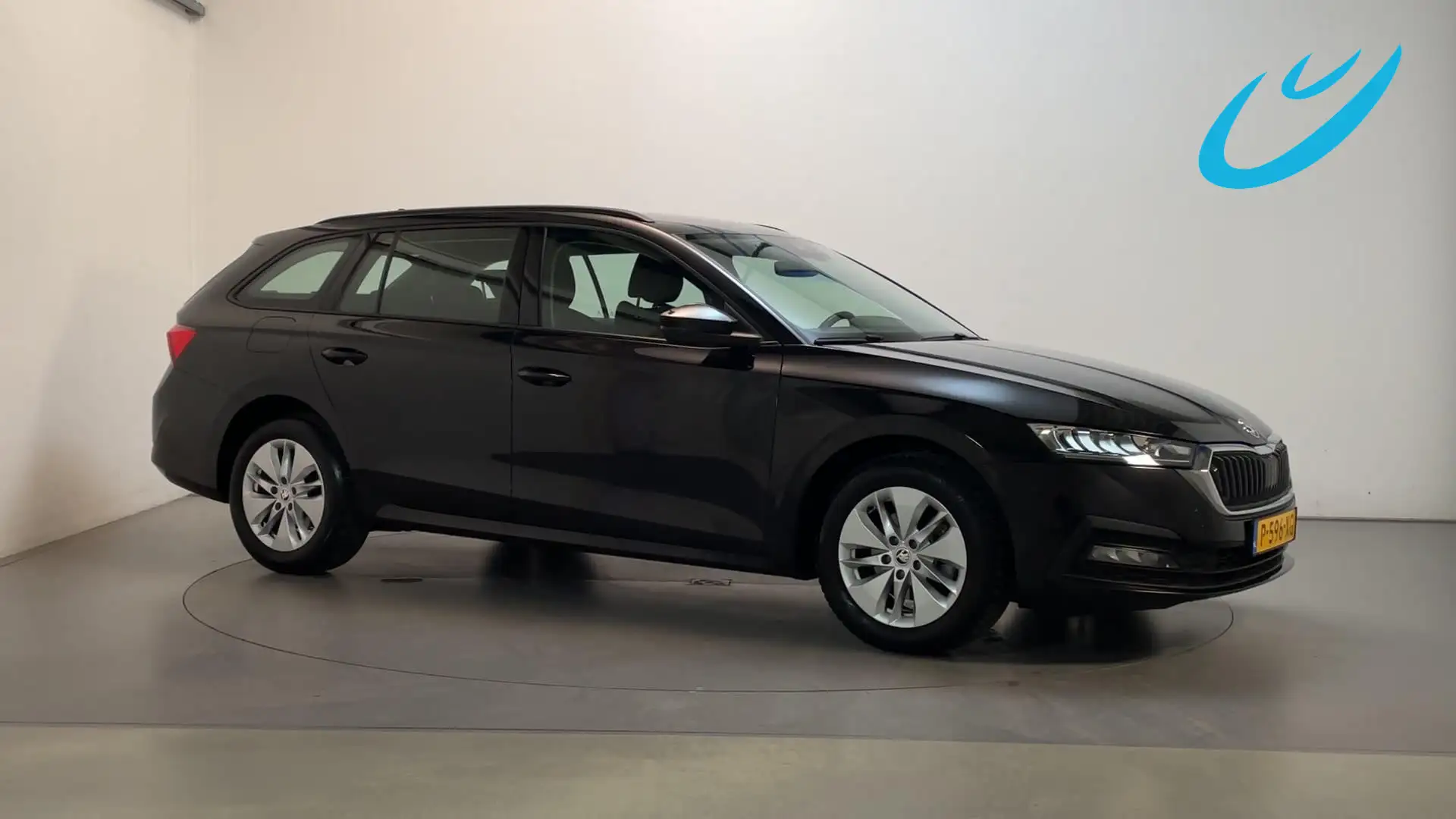 Skoda Octavia Combi 1.0 TSI 110pk Ambition Navigatie Parkeersens Schwarz - 1