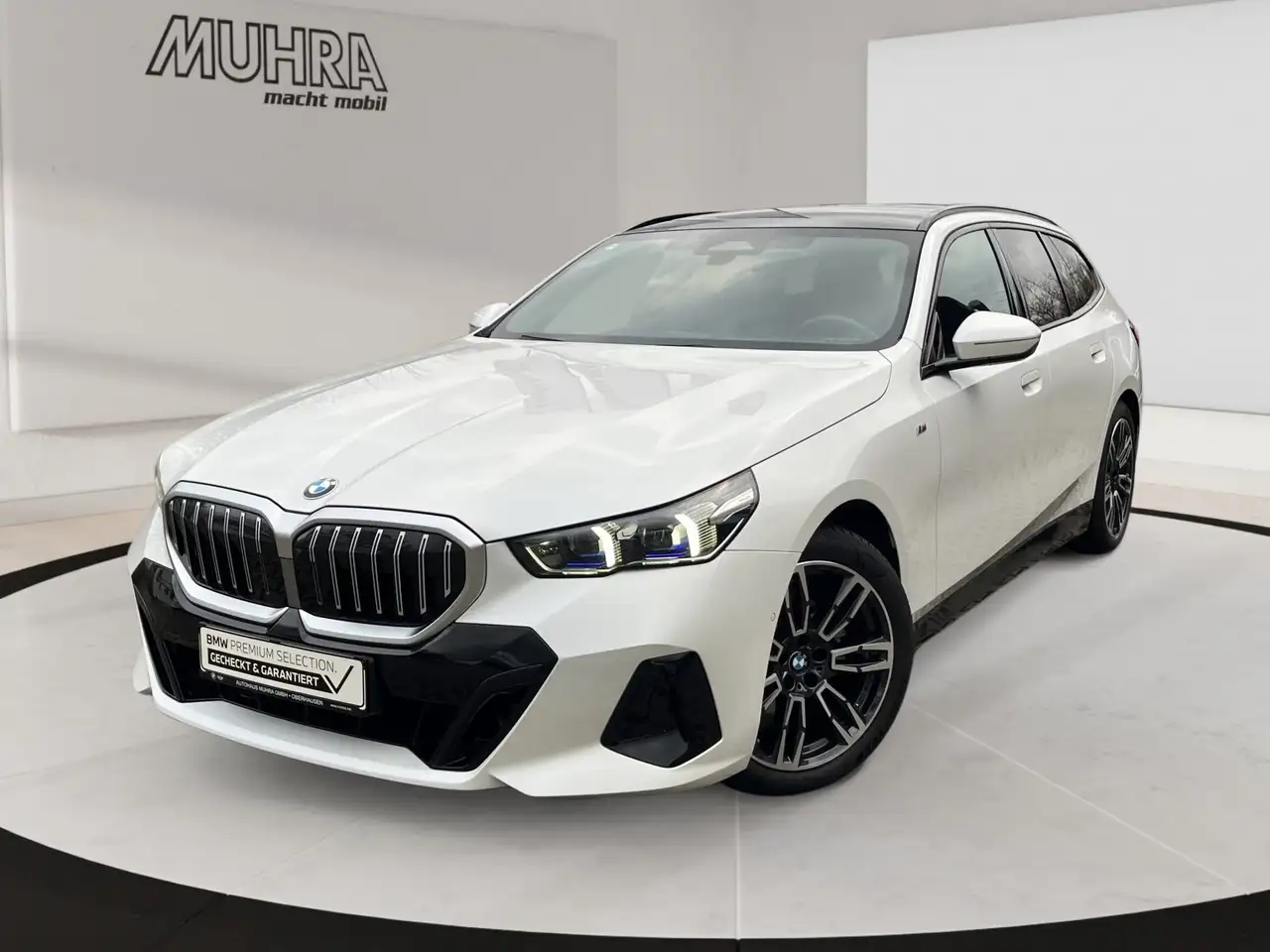 BMW 520 i Touring M Sport AHK Pano Memory Standhzg. H&K 2