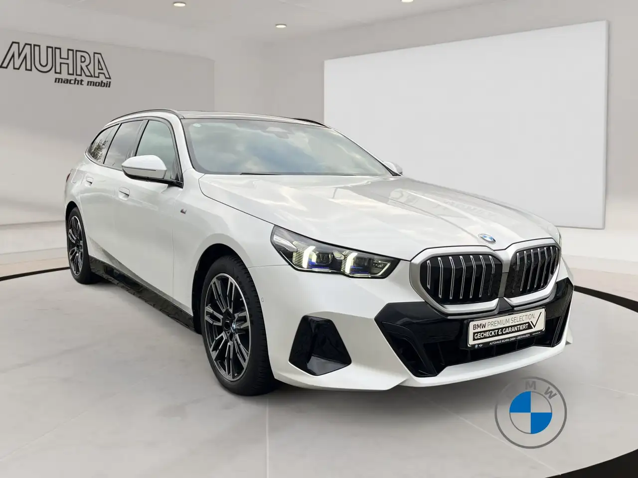 BMW 520 i Touring M Sport AHK Pano Memory Standhzg. H&K 7