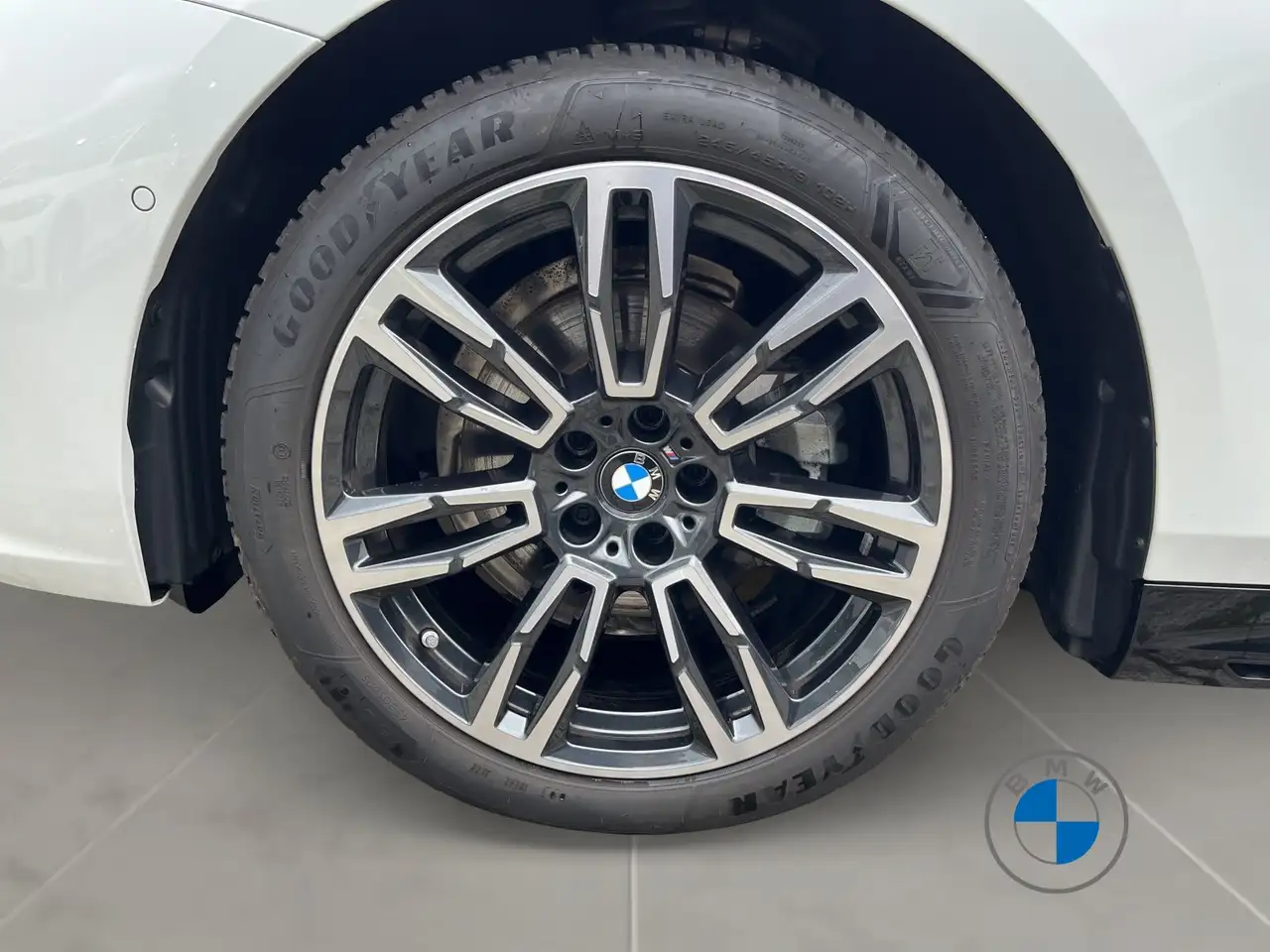 BMW 520 i Touring M Sport AHK Pano Memory Standhzg. H&K 8